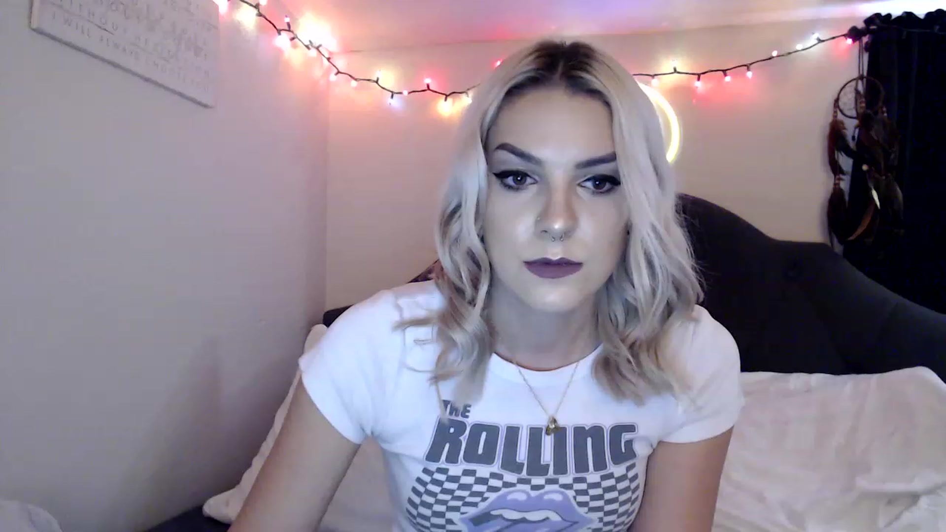 Gallery image thumbnail from xghostgirlx's myfreecams stream on, 06/15/2023, 19:25 image 11 of 20