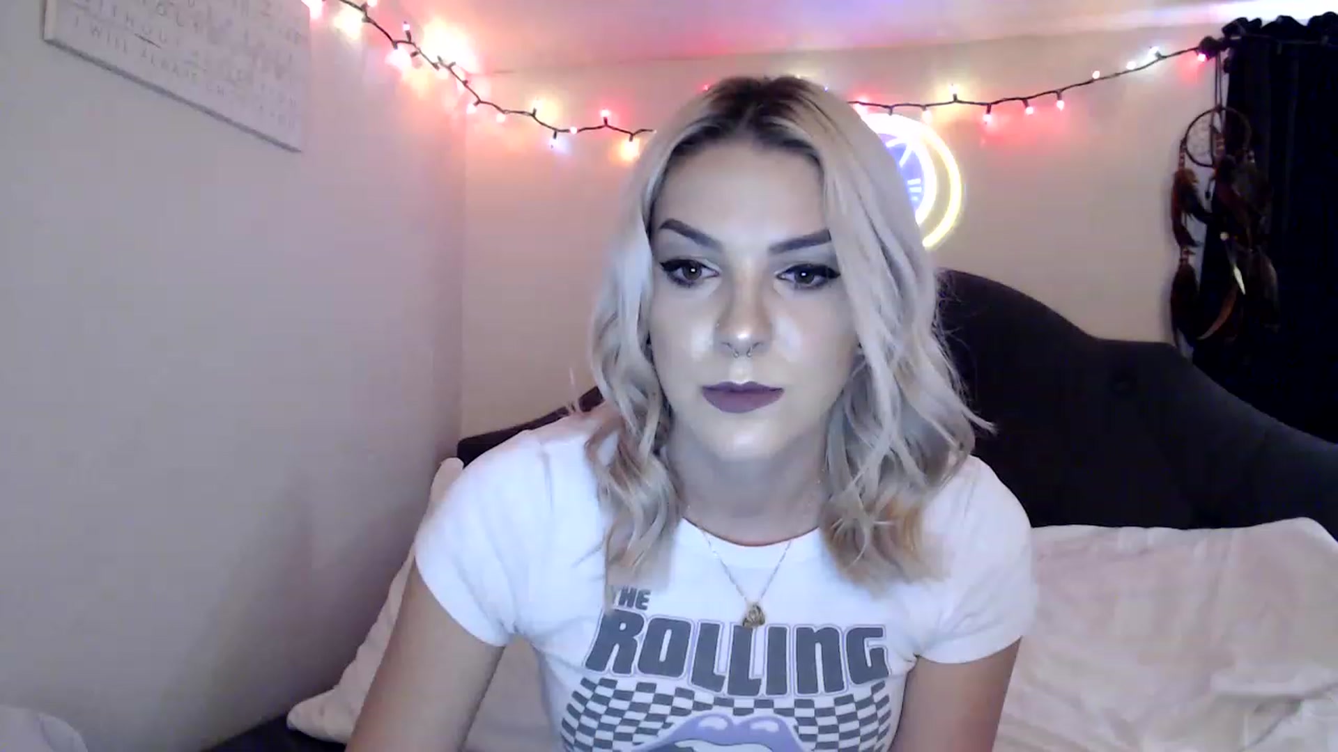Gallery image thumbnail from xghostgirlx's myfreecams stream on, 06/15/2023, 19:25 image 16 of 20