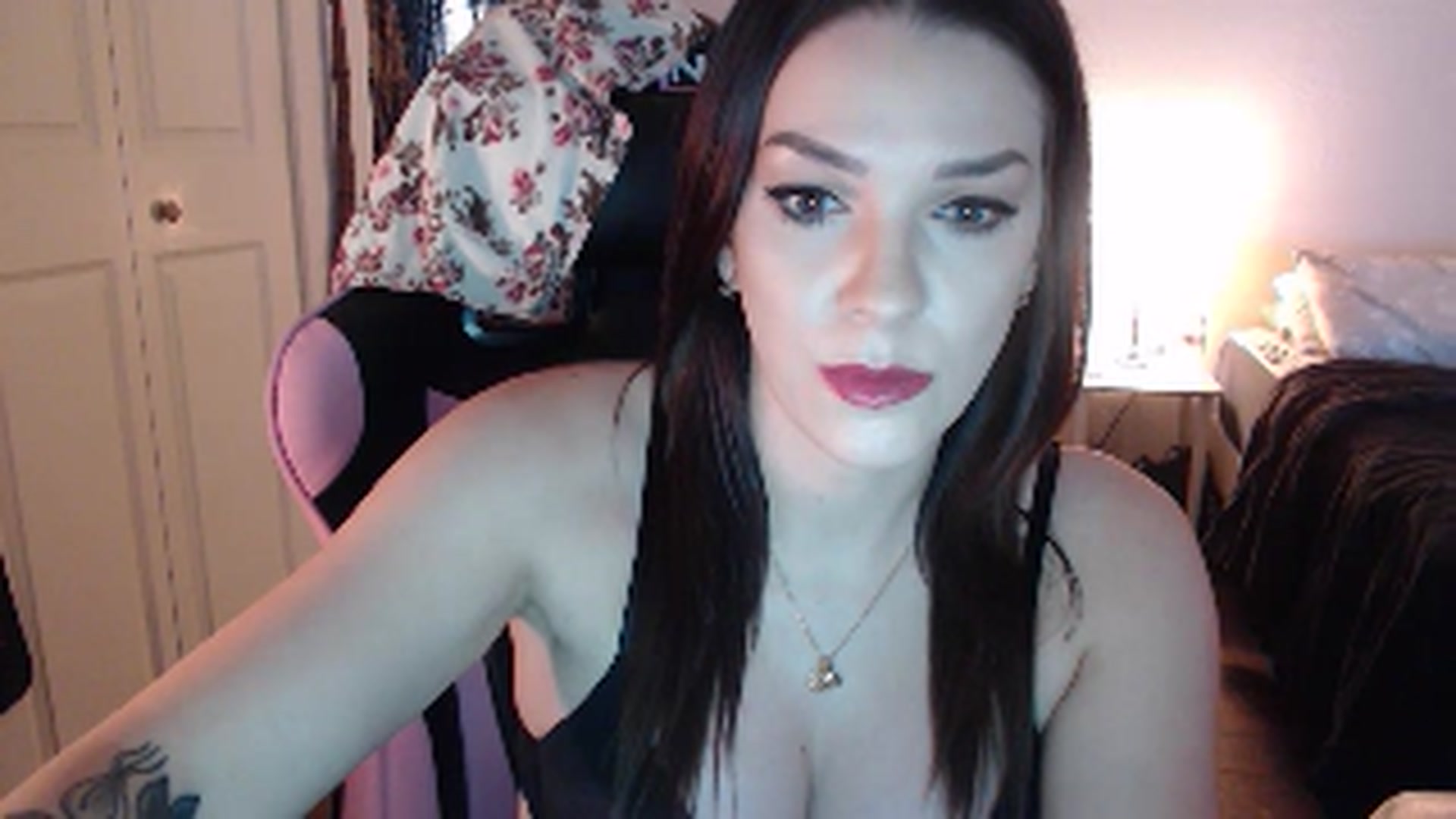 Gallery image thumbnail from xhazelbasilx's myfreecams stream on, 10/27/2024, 21:20 image 20 of 20