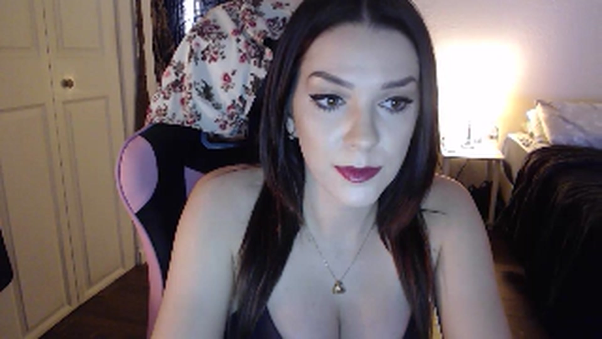 Gallery image thumbnail from xhazelbasilx's myfreecams stream on, 10/27/2024, 21:20 image 3 of 20