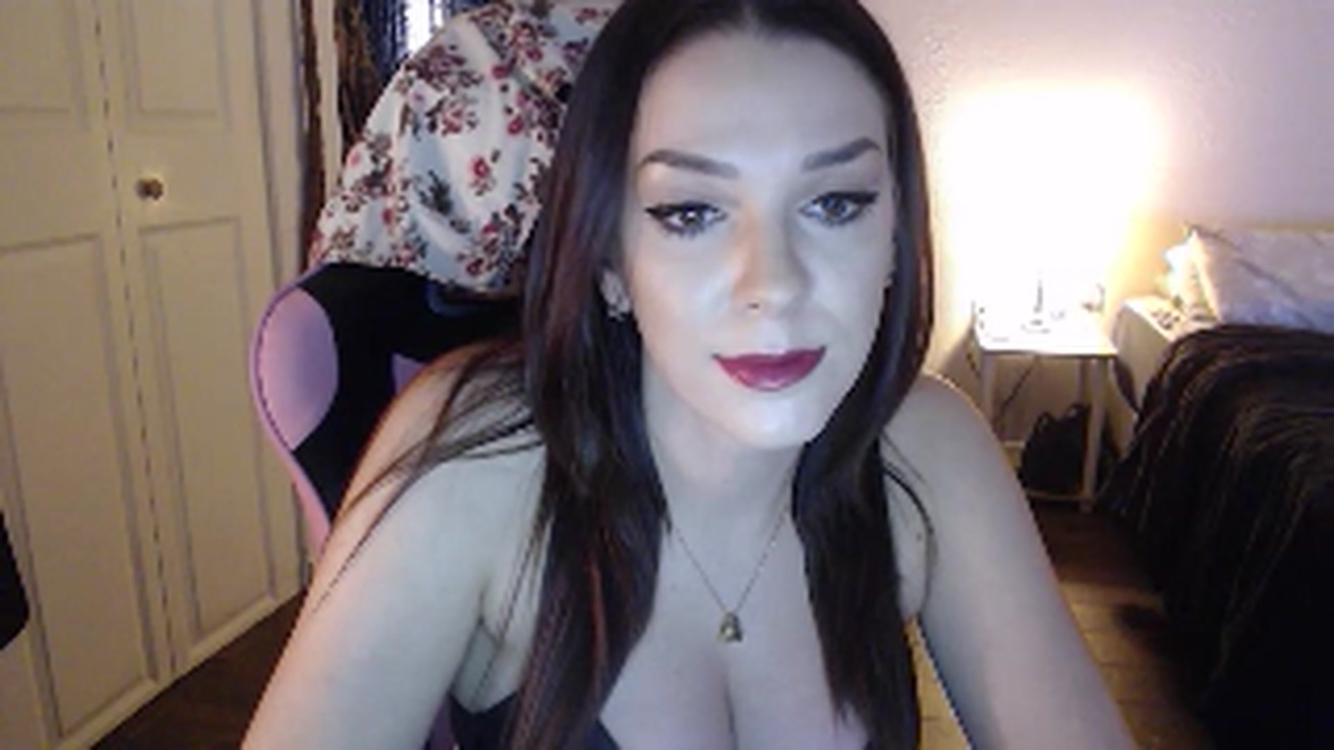 Gallery image thumbnail from xhazelbasilx's myfreecams stream on, 10/27/2024, 21:20 image 14 of 20