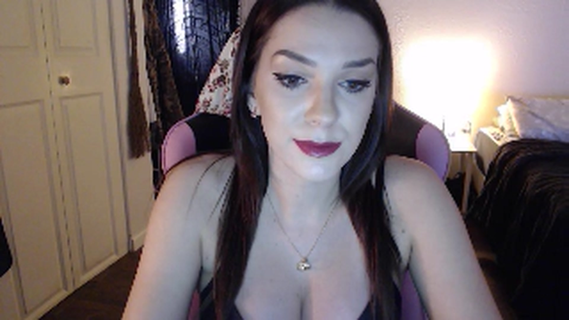 Gallery image thumbnail from xhazelbasilx's myfreecams stream on, 10/27/2024, 21:20 image 10 of 20