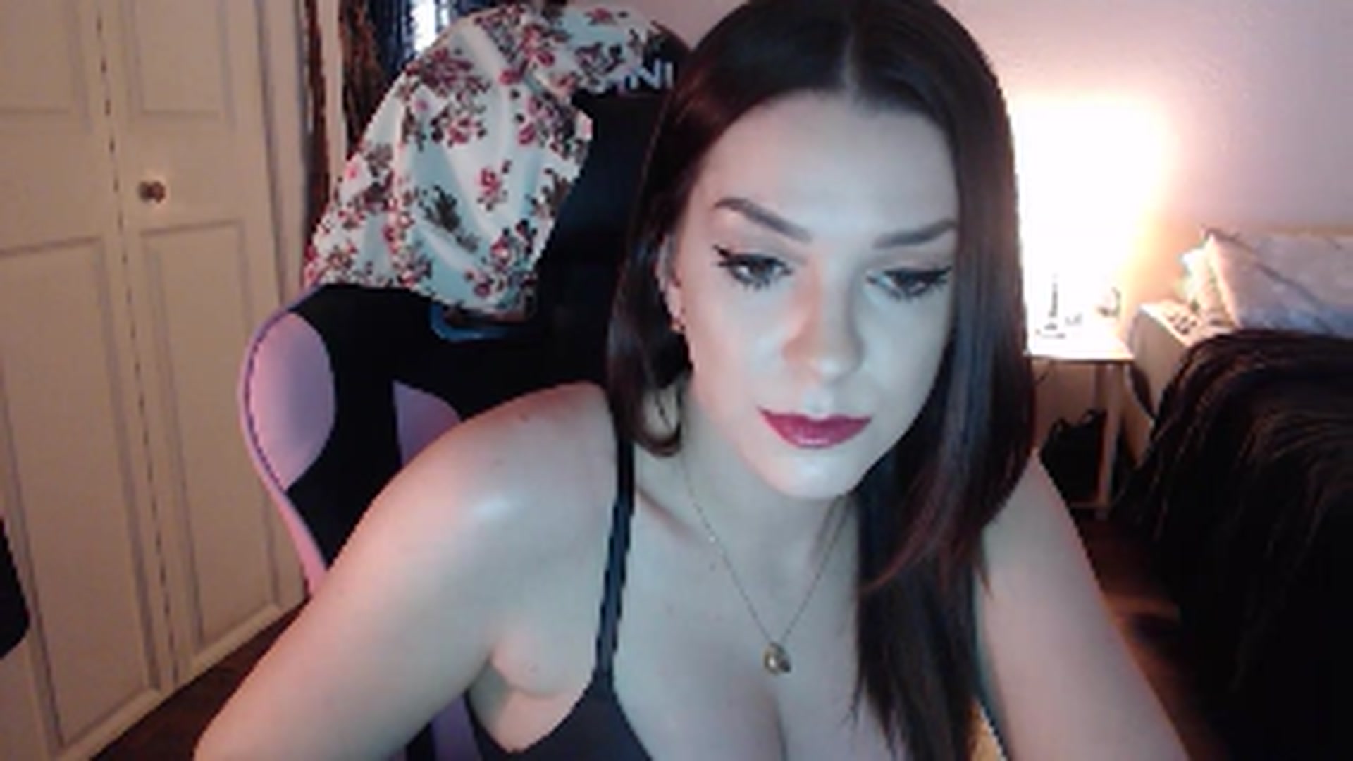 Gallery image thumbnail from xhazelbasilx's myfreecams stream on, 10/27/2024, 21:20 image 2 of 20