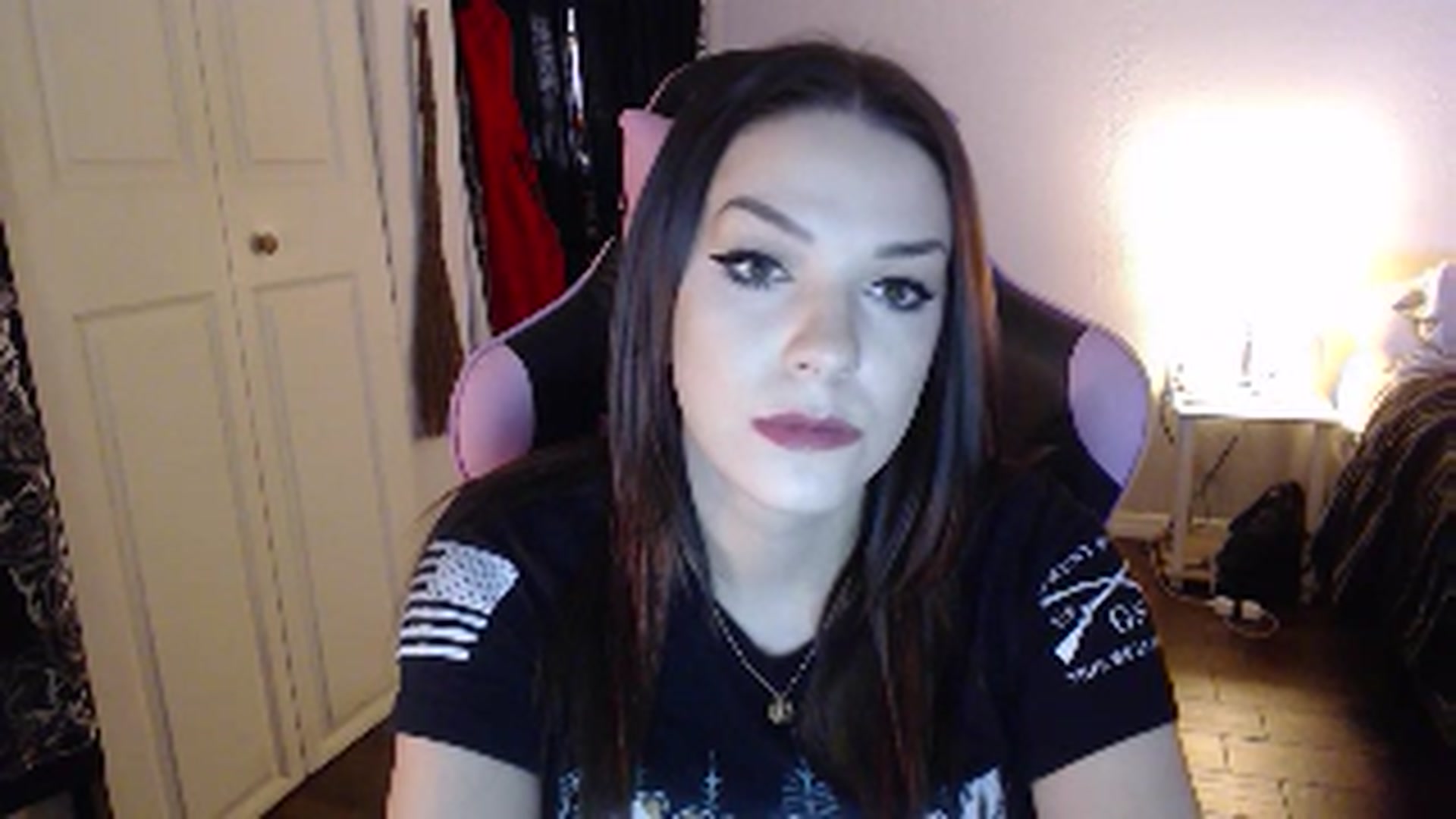 Gallery image thumbnail from xhazelbasilx's myfreecams stream on, 10/29/2024, 21:17 image 7 of 20