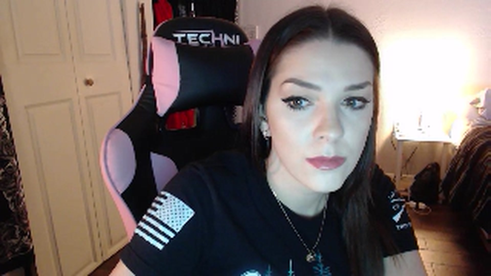 Gallery image thumbnail from xhazelbasilx's myfreecams stream on, 10/29/2024, 21:17 image 20 of 20