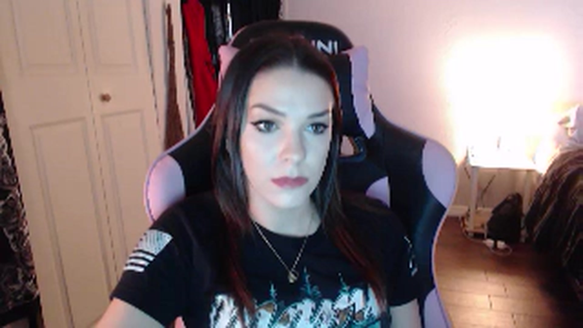 Gallery image thumbnail from xhazelbasilx's myfreecams stream on, 10/29/2024, 21:17 image 10 of 20