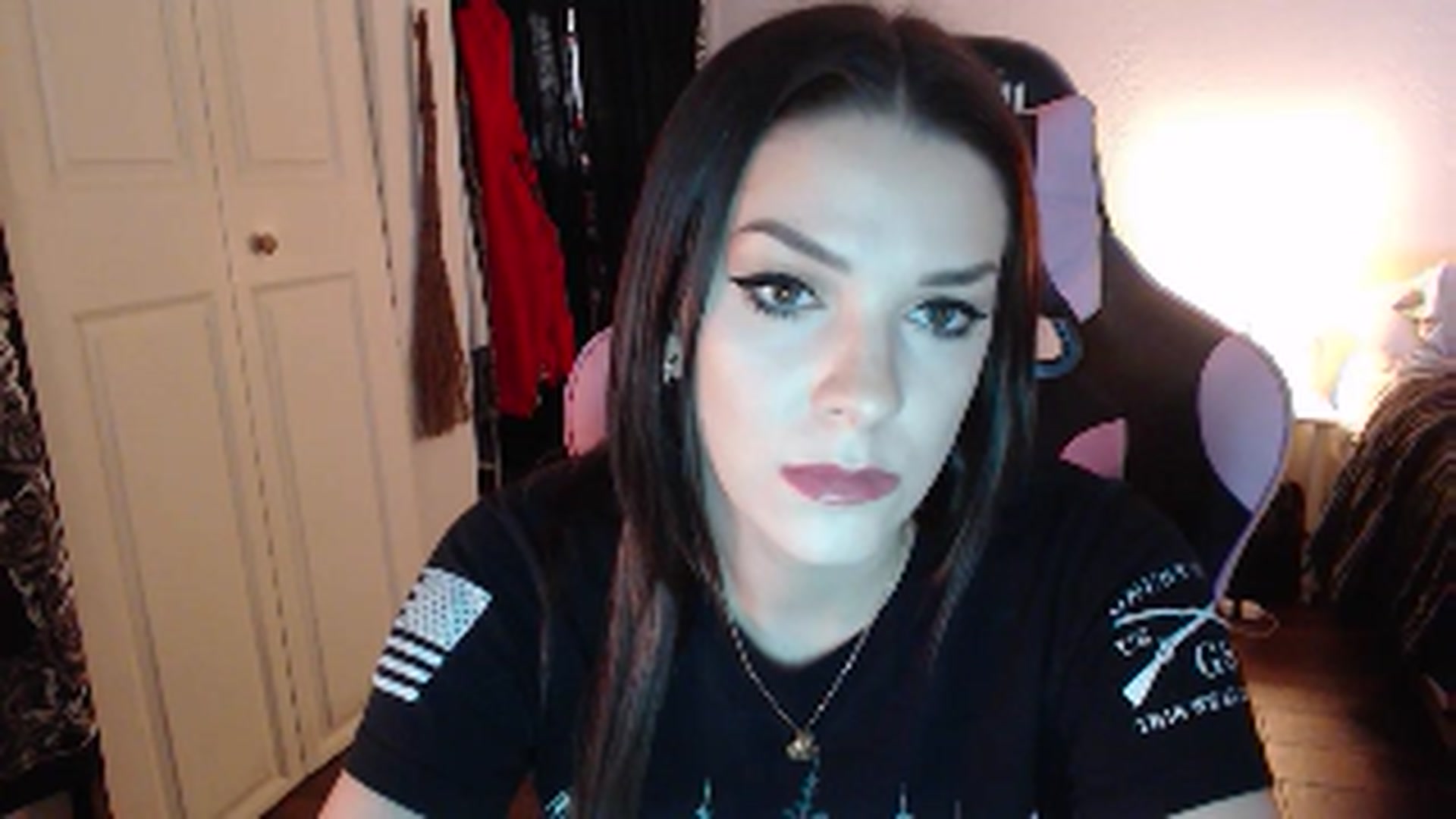 Gallery image thumbnail from xhazelbasilx's myfreecams stream on, 10/29/2024, 21:17 image 17 of 20