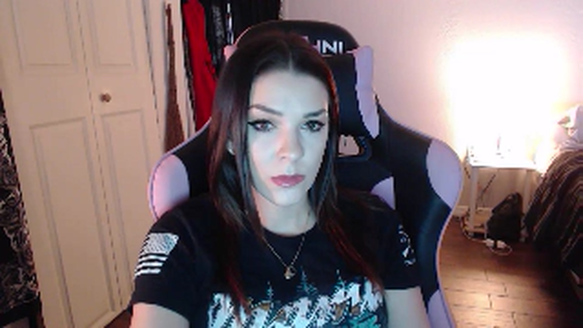 Gallery image thumbnail from xhazelbasilx's myfreecams stream on, 10/29/2024, 21:17 image 12 of 20