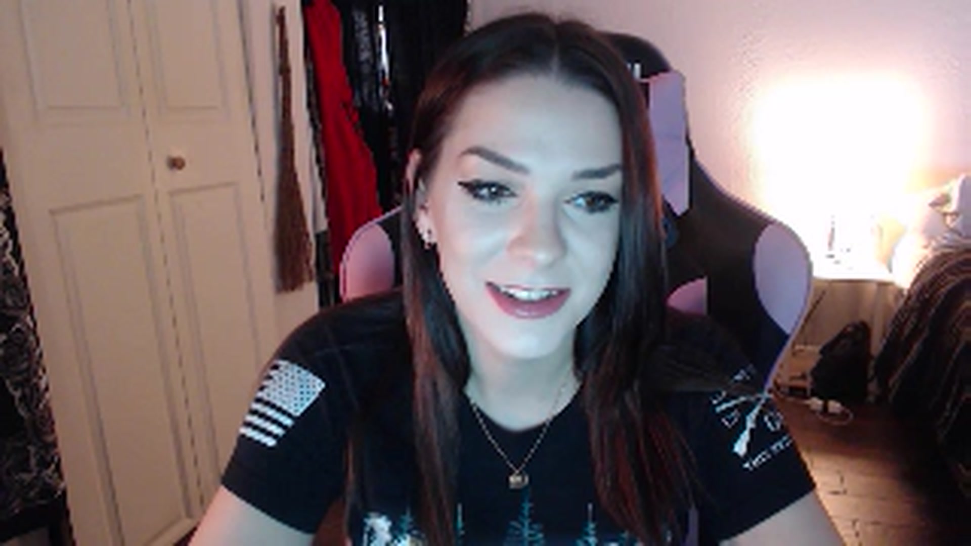 Gallery image thumbnail from xhazelbasilx's myfreecams stream on, 10/29/2024, 21:17 image 1 of 20
