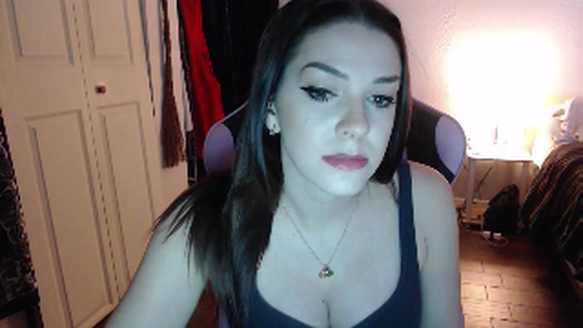 Gallery image thumbnail from xhazelbasilx's myfreecams stream on, 10/29/2024, 22:08 image 18 of 20