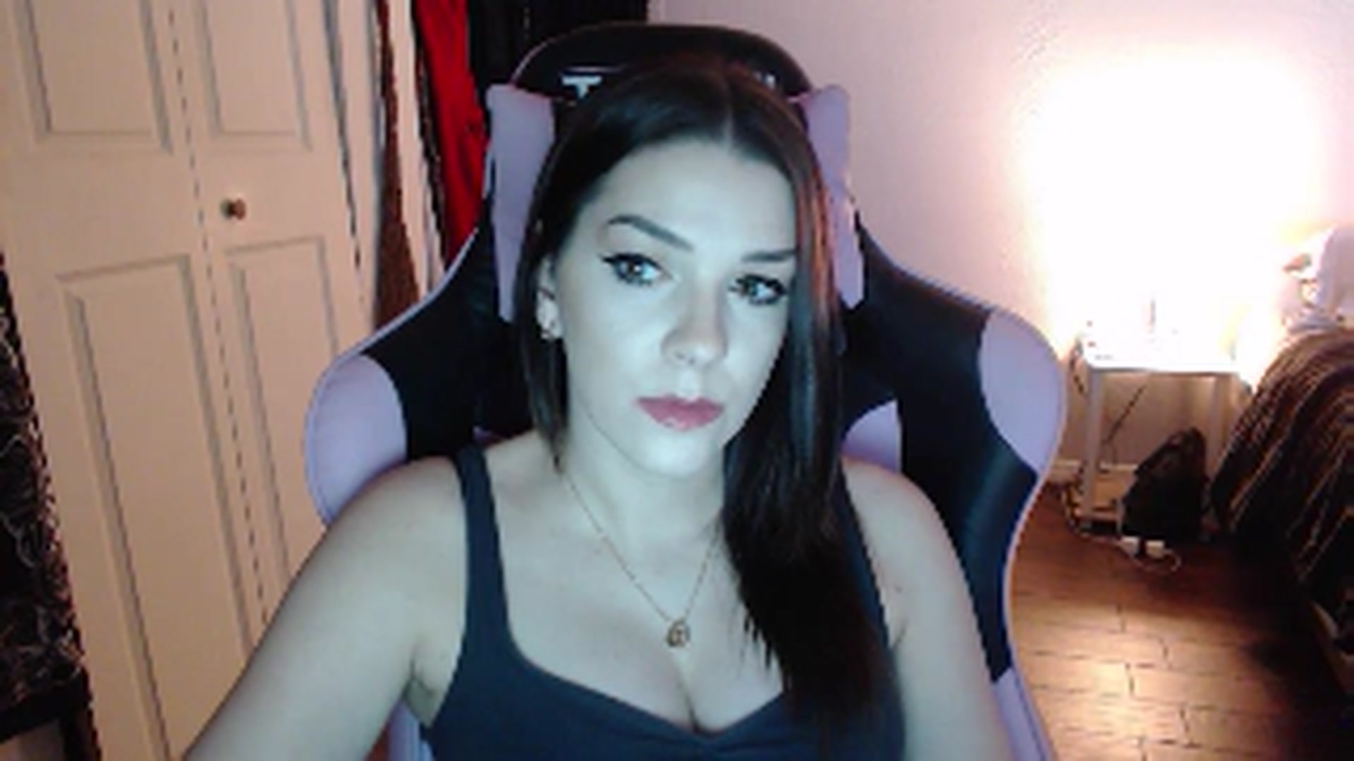 Gallery image thumbnail from xhazelbasilx's myfreecams stream on, 10/29/2024, 22:08 image 11 of 20