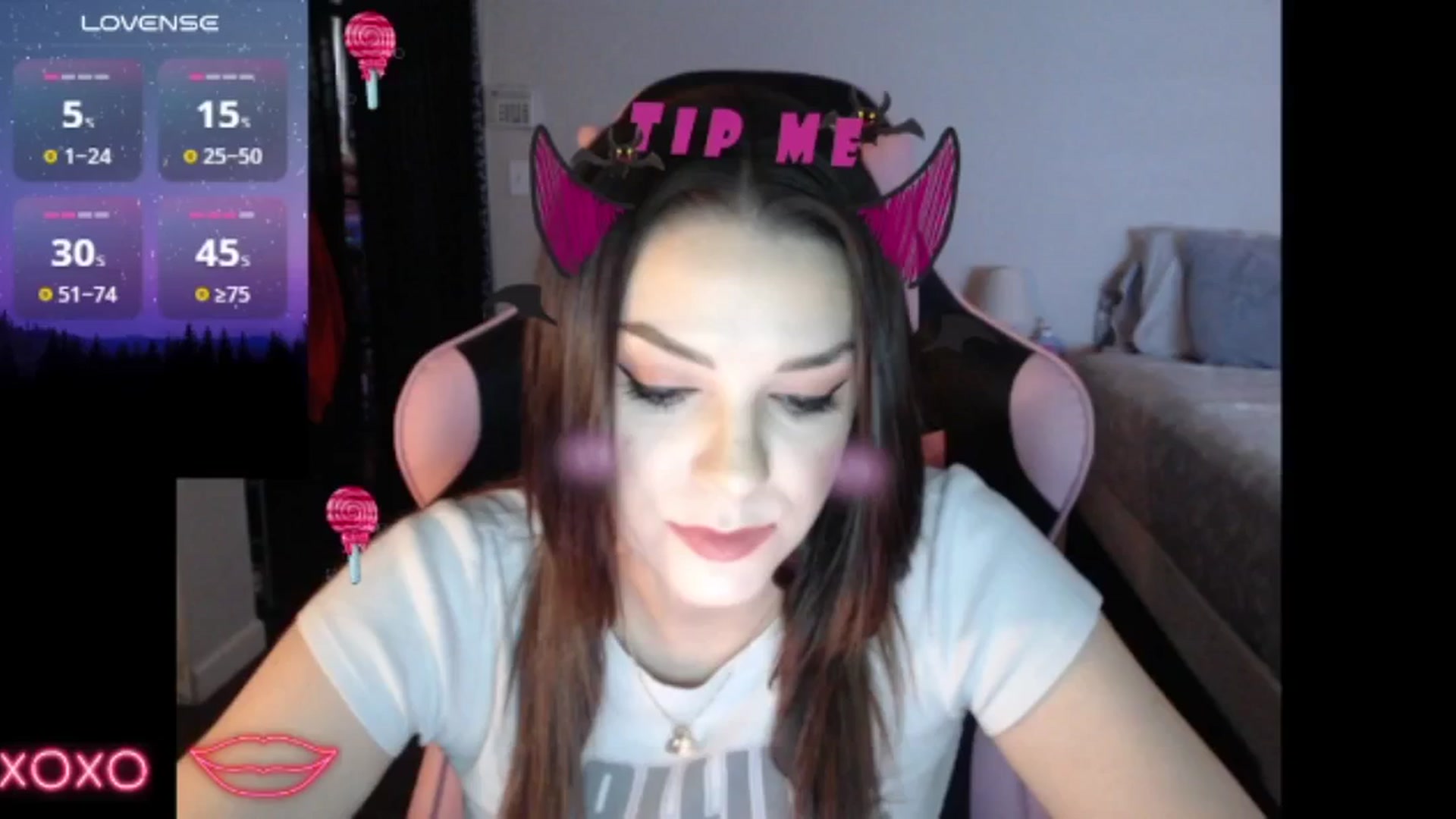 Gallery image thumbnail from xhazelbasilx's myfreecams stream on, 11/03/2024, 19:20 image 8 of 20