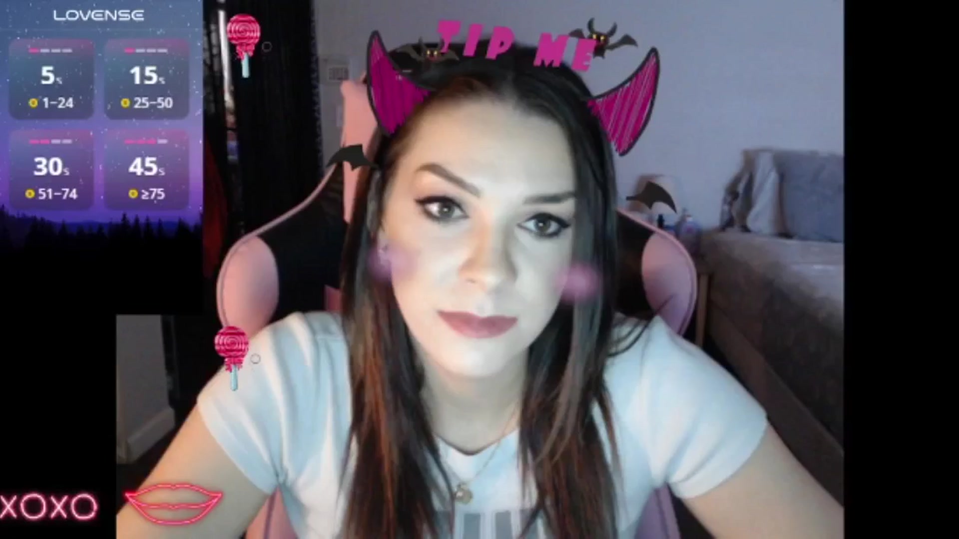 Gallery image thumbnail from xhazelbasilx's myfreecams stream on, 11/03/2024, 19:20 image 14 of 20