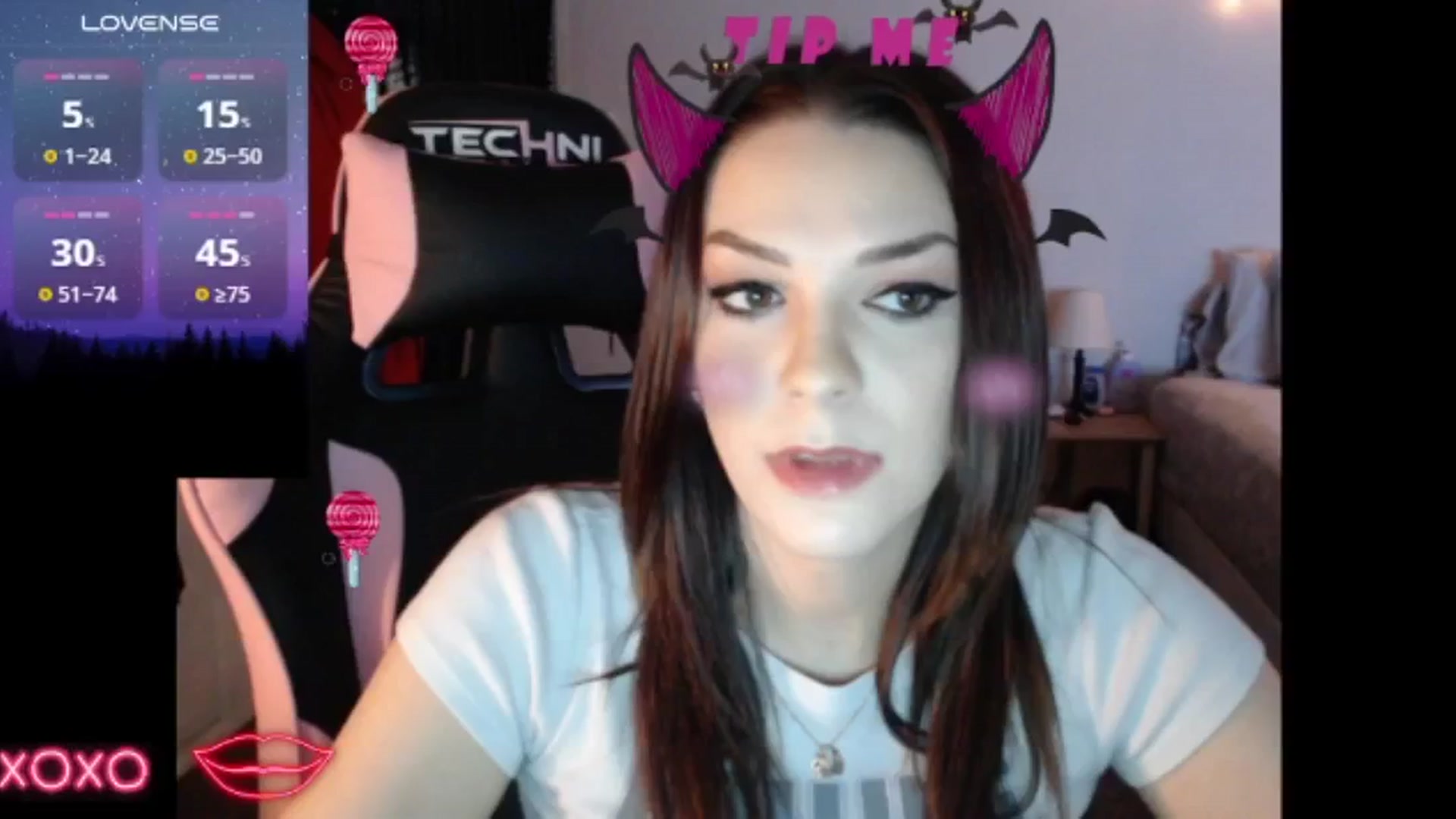 Gallery image thumbnail from xhazelbasilx's myfreecams stream on, 11/03/2024, 20:02 image 17 of 20