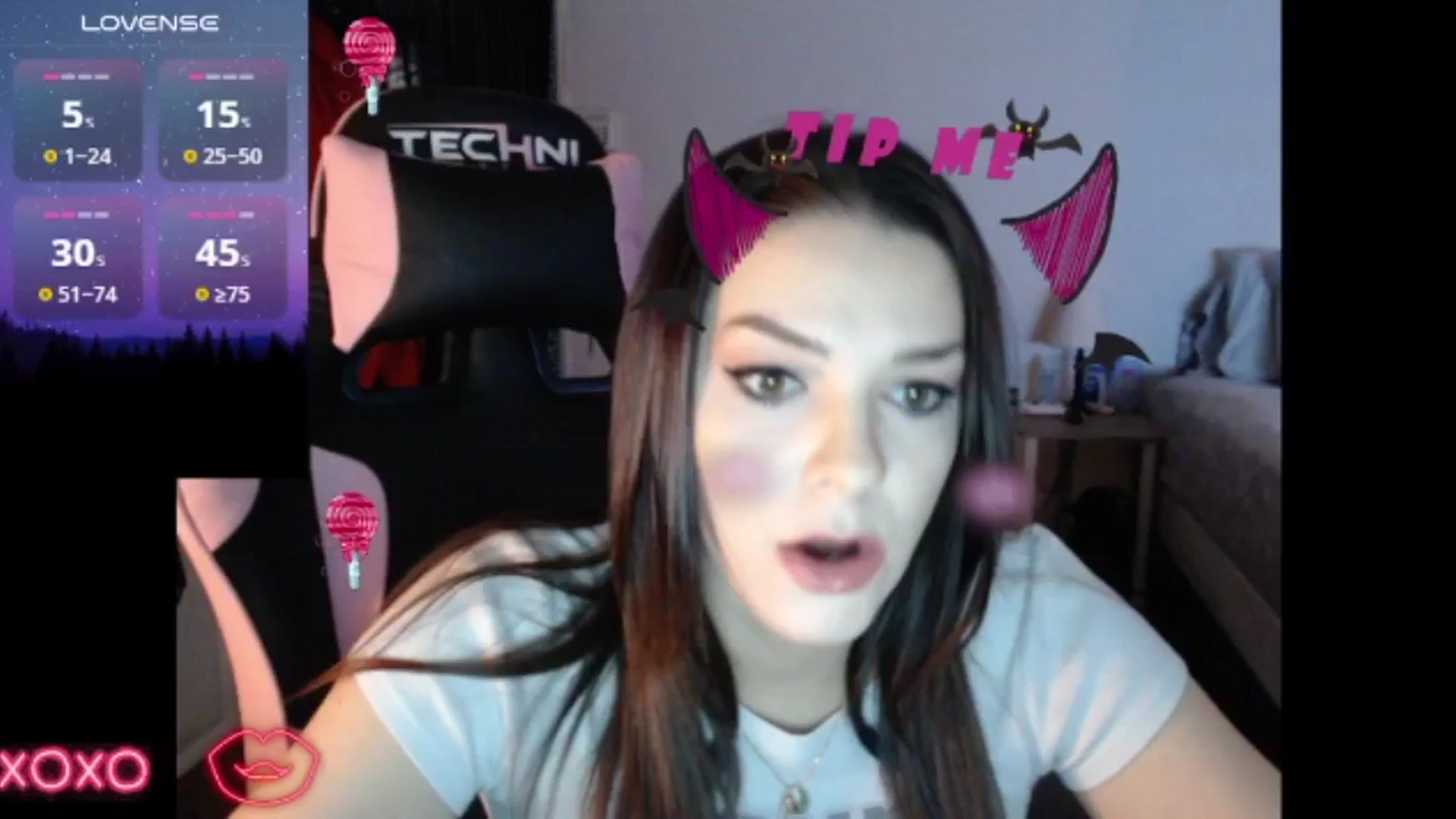 Gallery image thumbnail from xhazelbasilx's myfreecams stream on, 11/03/2024, 20:02 image 12 of 20