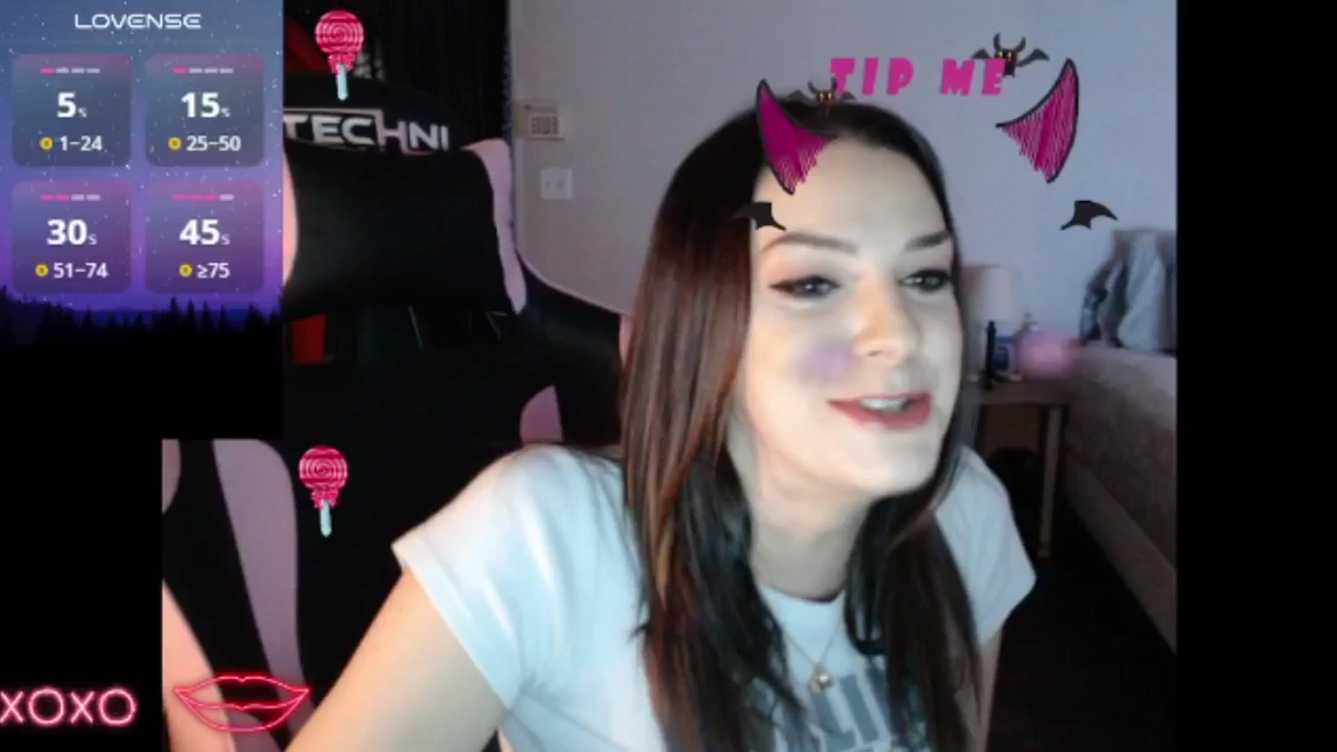 Gallery image thumbnail from xhazelbasilx's myfreecams stream on, 11/03/2024, 20:02 image 18 of 20