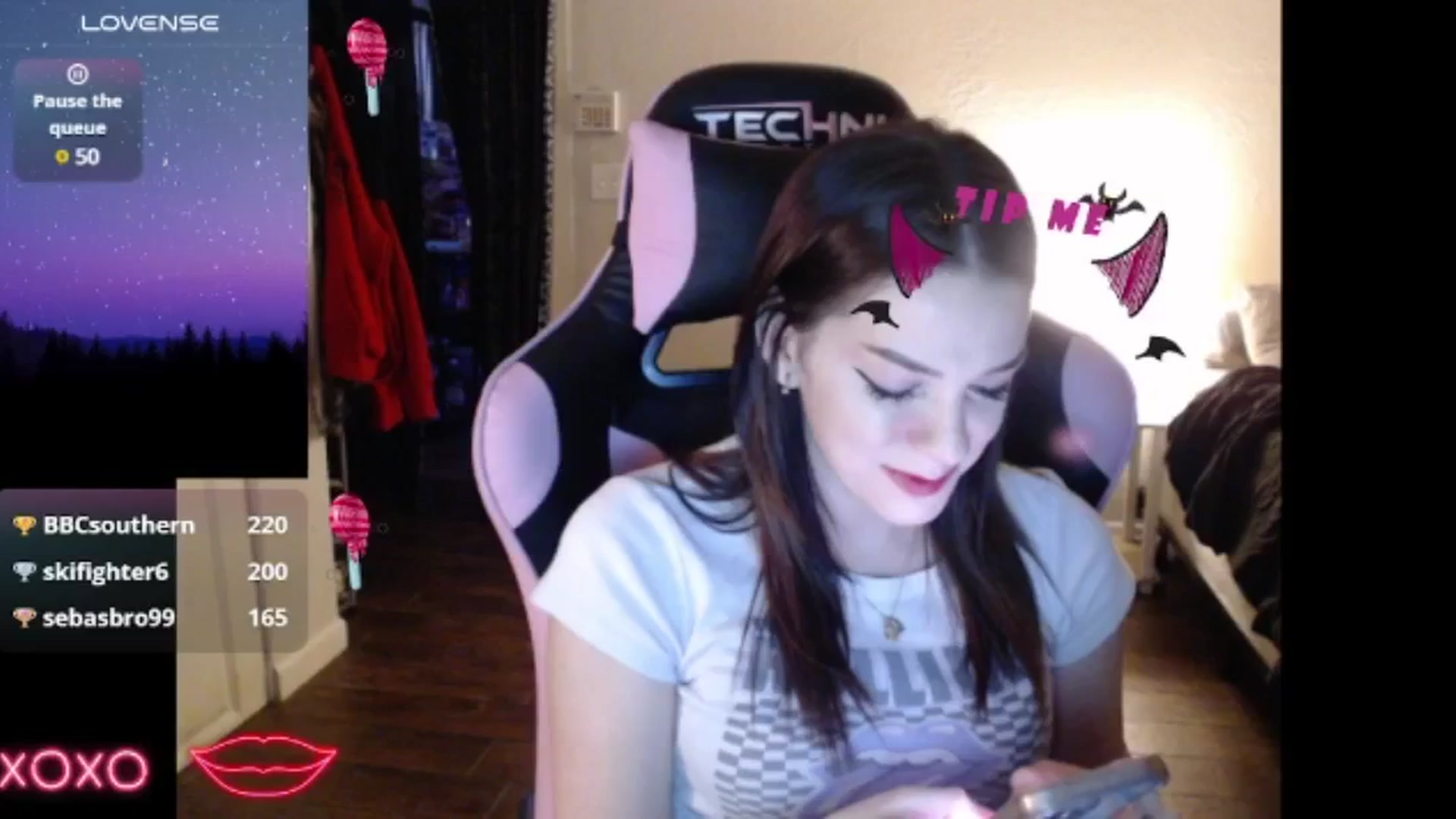 Gallery image thumbnail from xhazelbasilx's myfreecams stream on, 11/07/2024, 21:31 image 15 of 20