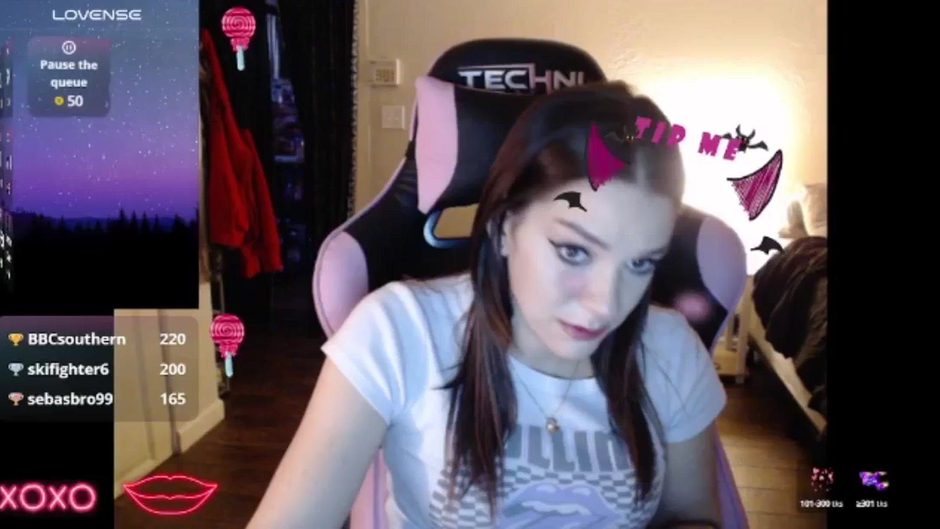 Gallery image thumbnail from xhazelbasilx's myfreecams stream on, 11/07/2024, 21:31 image 17 of 20