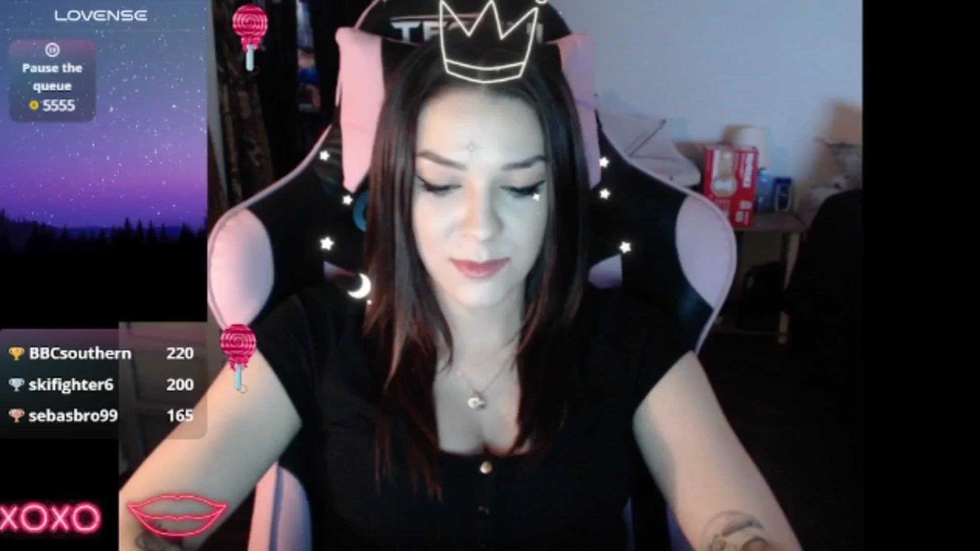 Gallery image thumbnail from xhazelbasilx's myfreecams stream on, 11/10/2024, 21:43 image 3 of 20