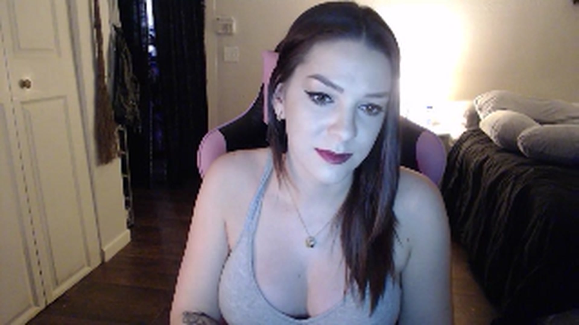 Gallery image thumbnail from xhazelbasilx's myfreecams stream on, 12/05/2024, 21:17 image 9 of 20