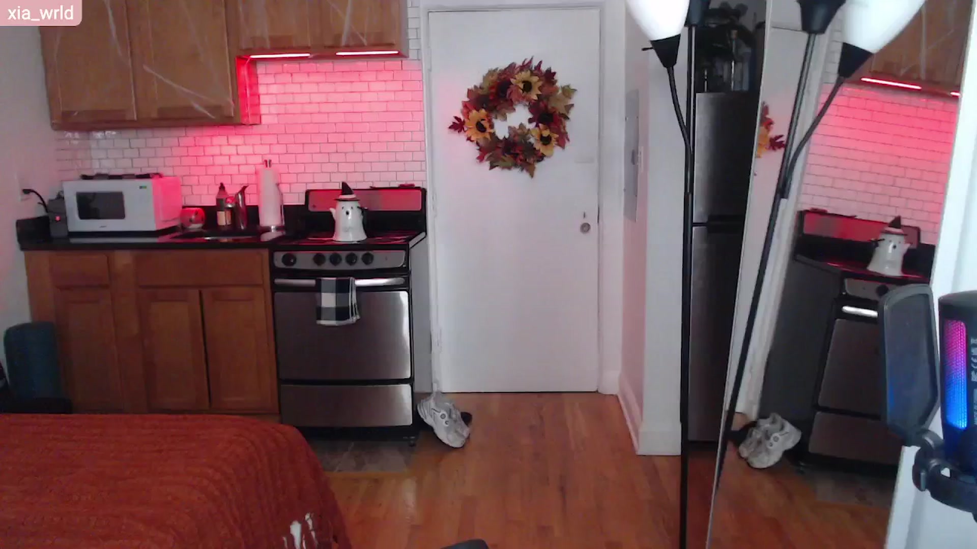 Gallery image thumbnail from xia_wrld's myfreecams stream on, 10/06/2024, 07:09 image 18 of 20