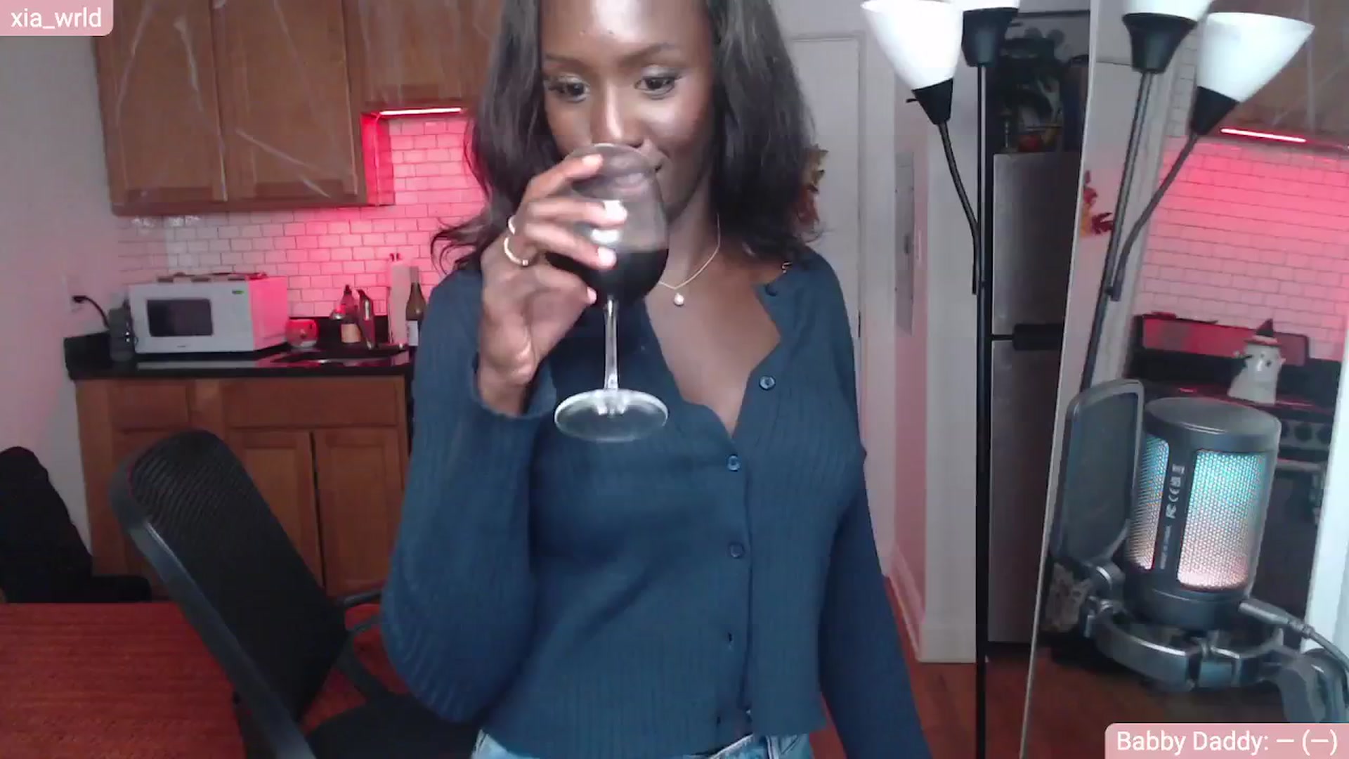 Gallery image thumbnail from xia_wrld's myfreecams stream on, 10/10/2024, 04:10 image 5 of 20
