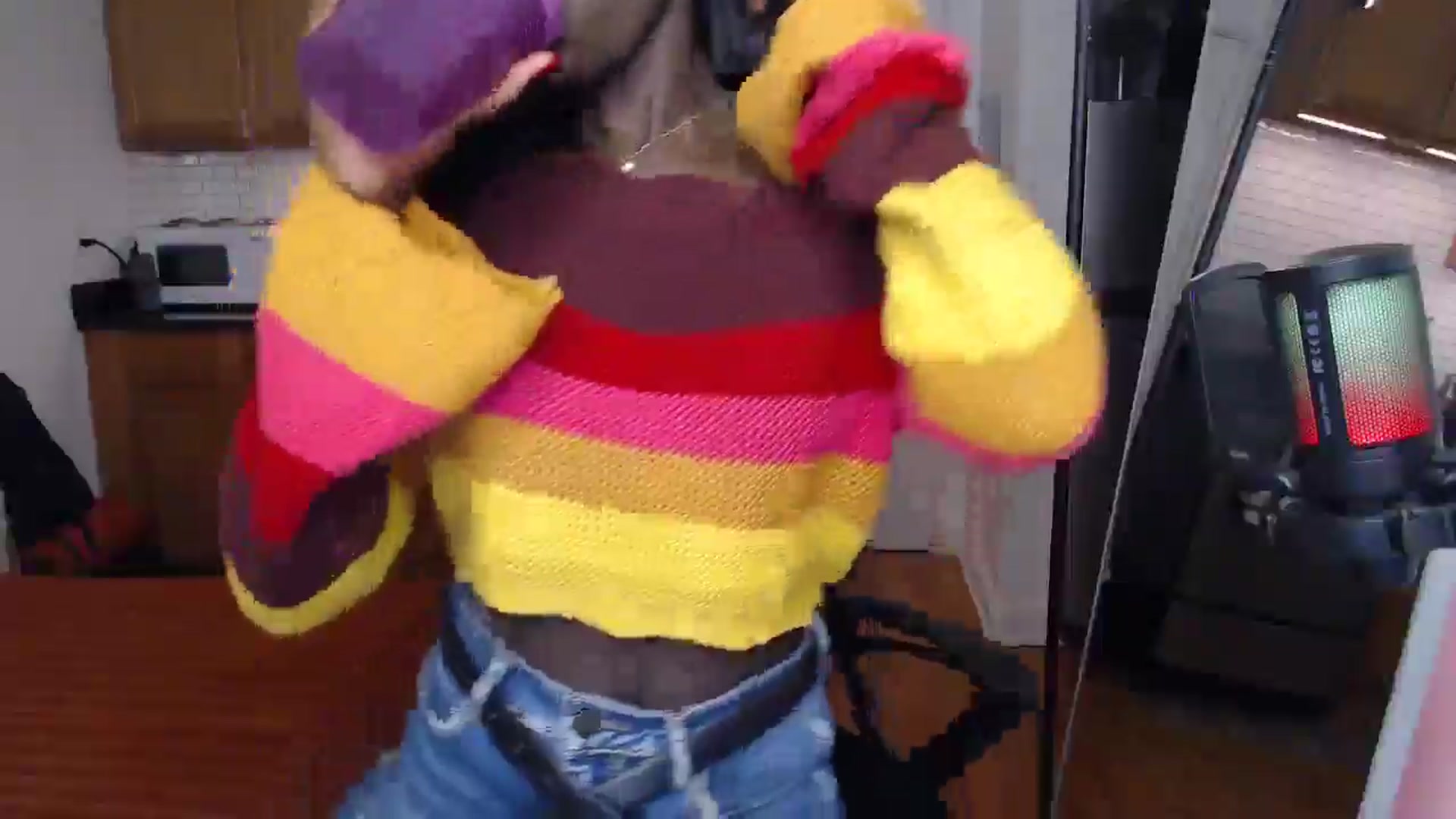 Gallery image thumbnail from xia_wrld's myfreecams stream on, 12/15/2024, 08:10 image 3 of 20