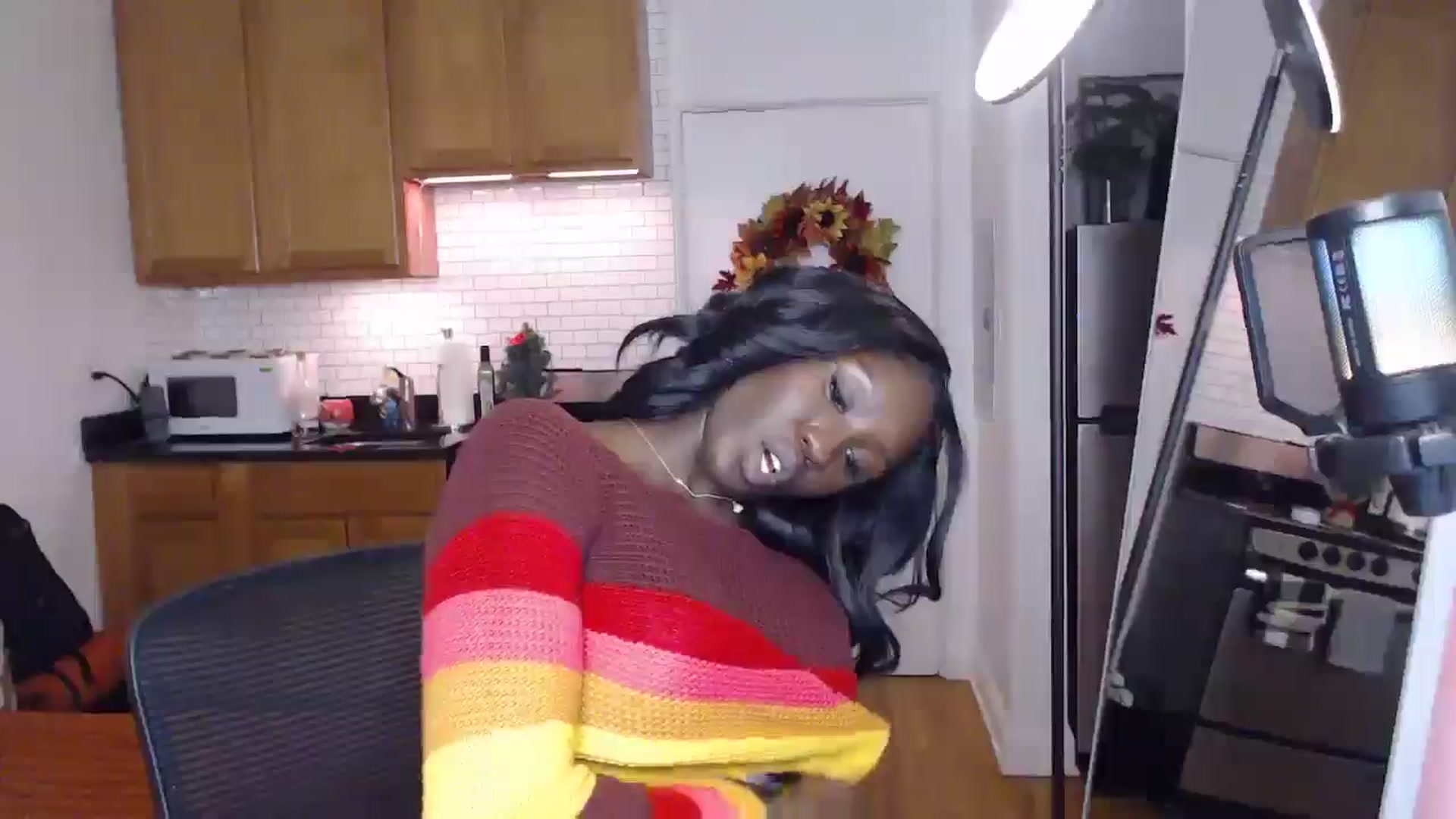 Gallery image thumbnail from xia_wrld's myfreecams stream on, 12/15/2024, 08:10 image 11 of 20