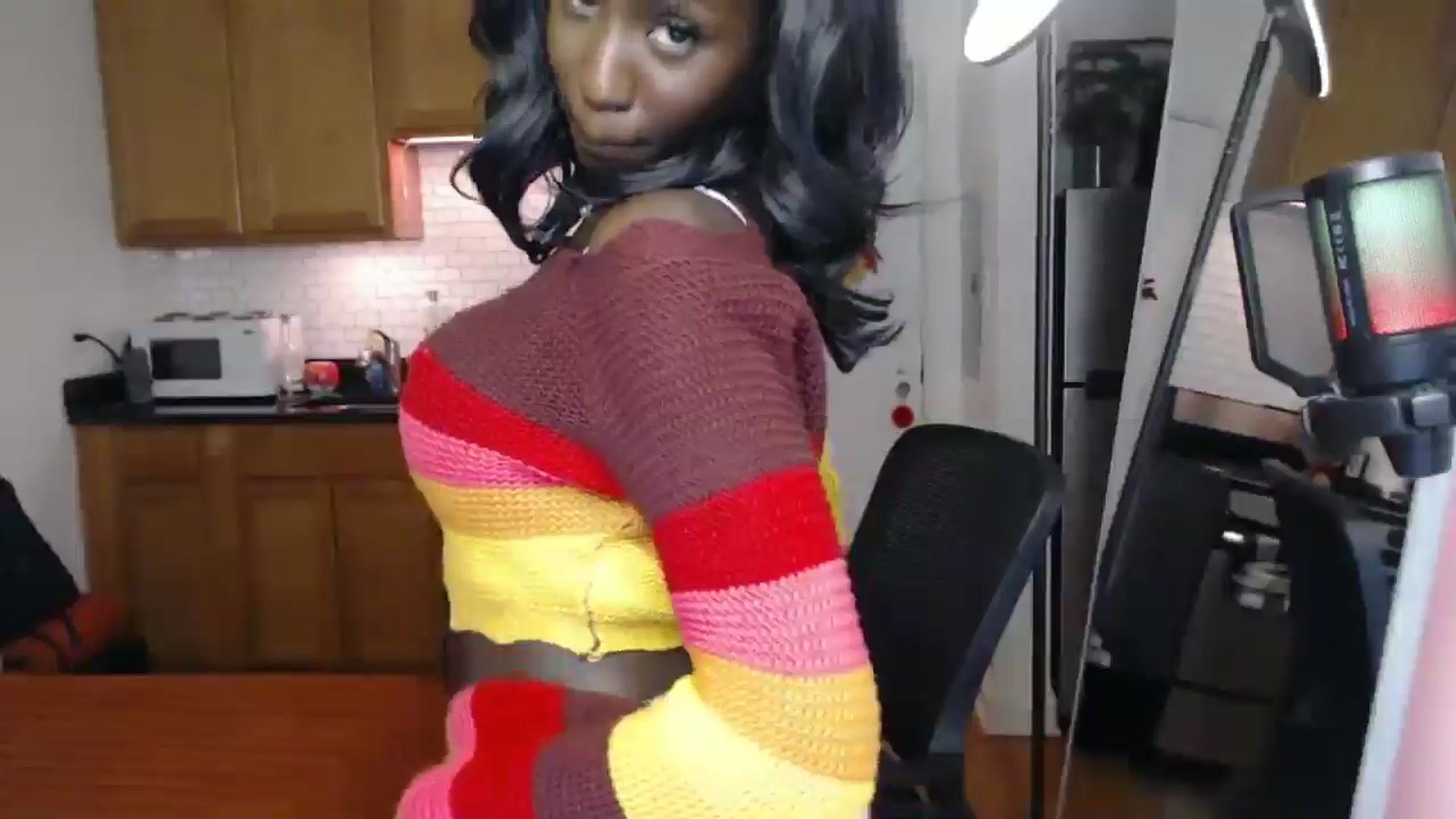 Gallery image thumbnail from xia_wrld's myfreecams stream on, 12/15/2024, 08:10 image 7 of 20