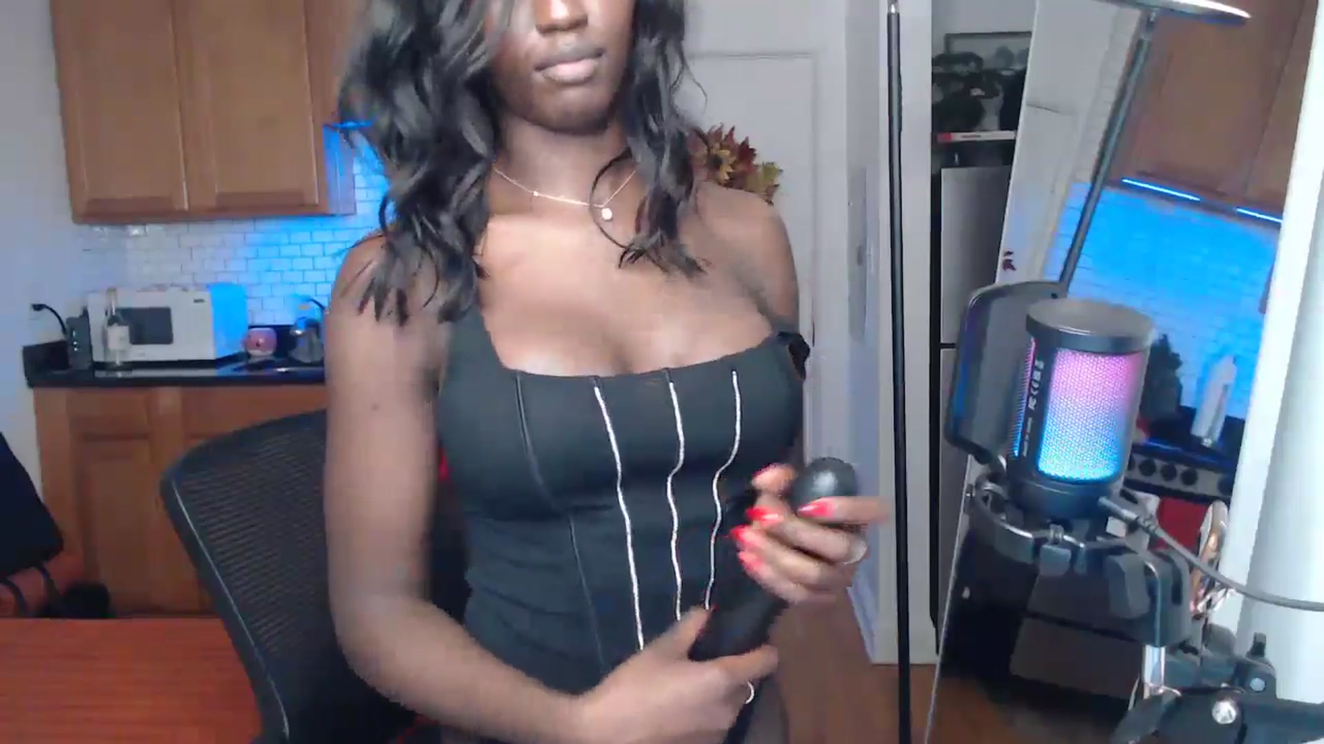 Gallery image thumbnail from xia_wrld's myfreecams stream on, 12/18/2024, 07:07 image 8 of 20