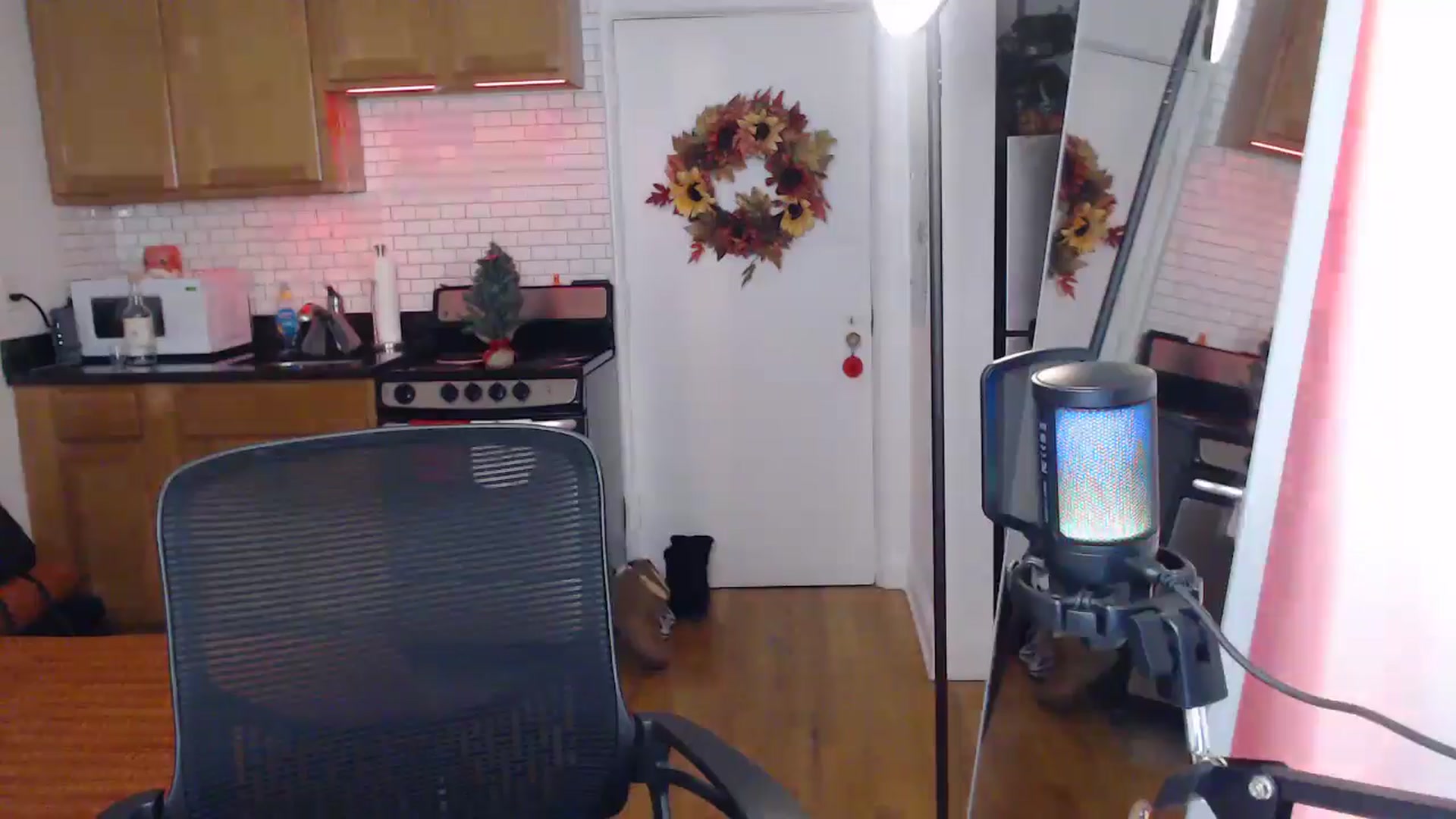 Gallery image thumbnail from xia_wrld's myfreecams stream on, 12/20/2024, 06:01 image 8 of 20