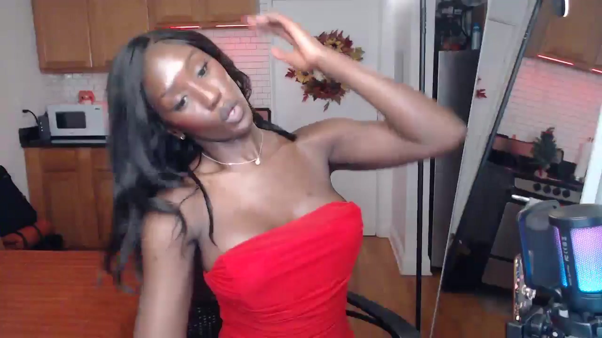 Gallery image thumbnail from xia_wrld's myfreecams stream on, 12/21/2024, 06:58 image 7 of 20