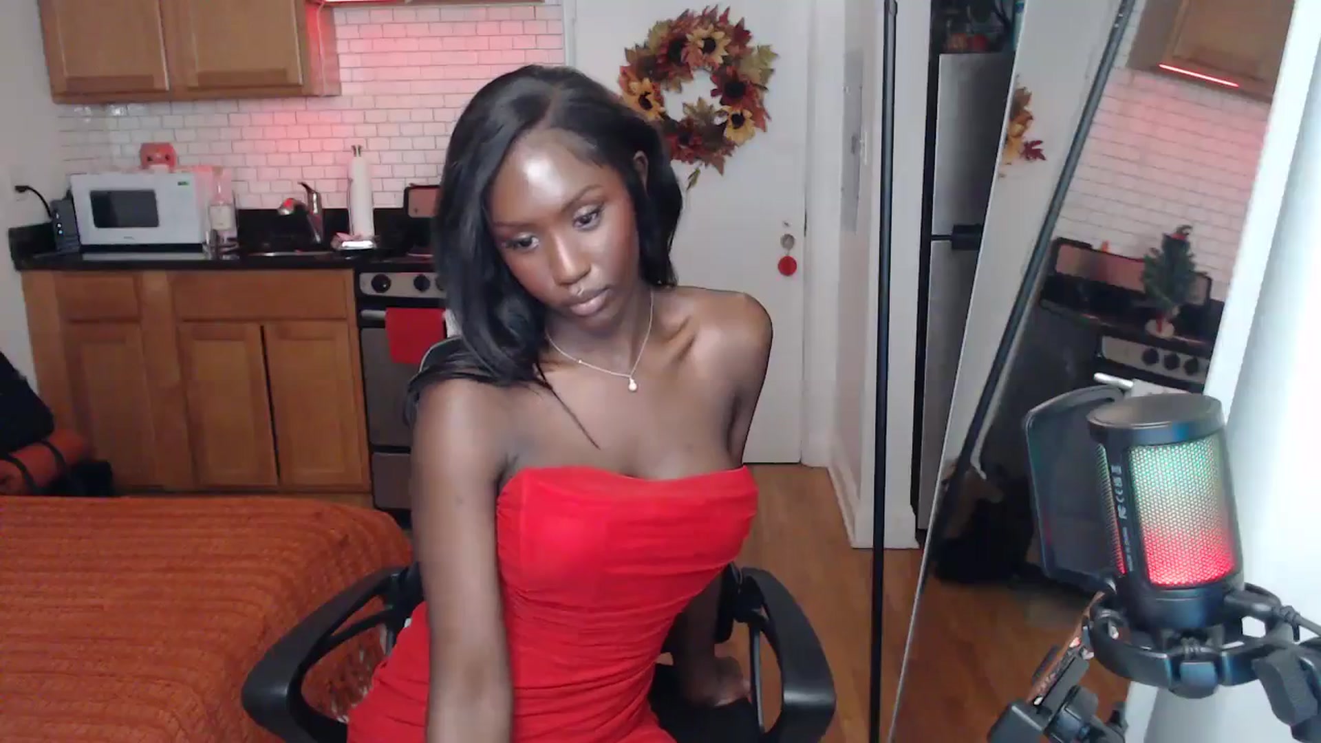 Gallery image thumbnail from xia_wrld's myfreecams stream on, 12/21/2024, 06:58 image 2 of 20