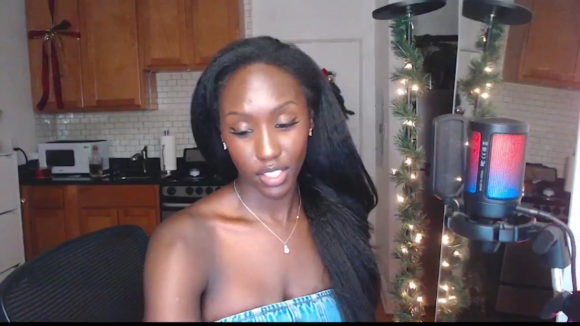 Gallery image thumbnail from xia_wrld's myfreecams stream on, 12/17/2025, 06:01 image 18 of 20
