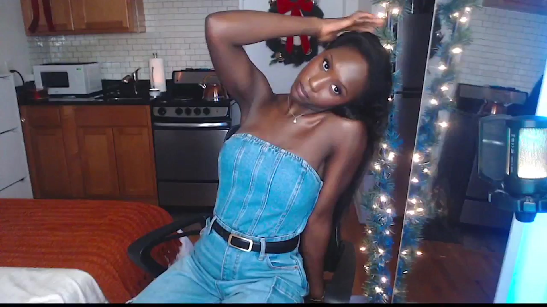 Gallery image thumbnail from xia_wrld's myfreecams stream on, 12/17/2025, 06:01 image 11 of 20