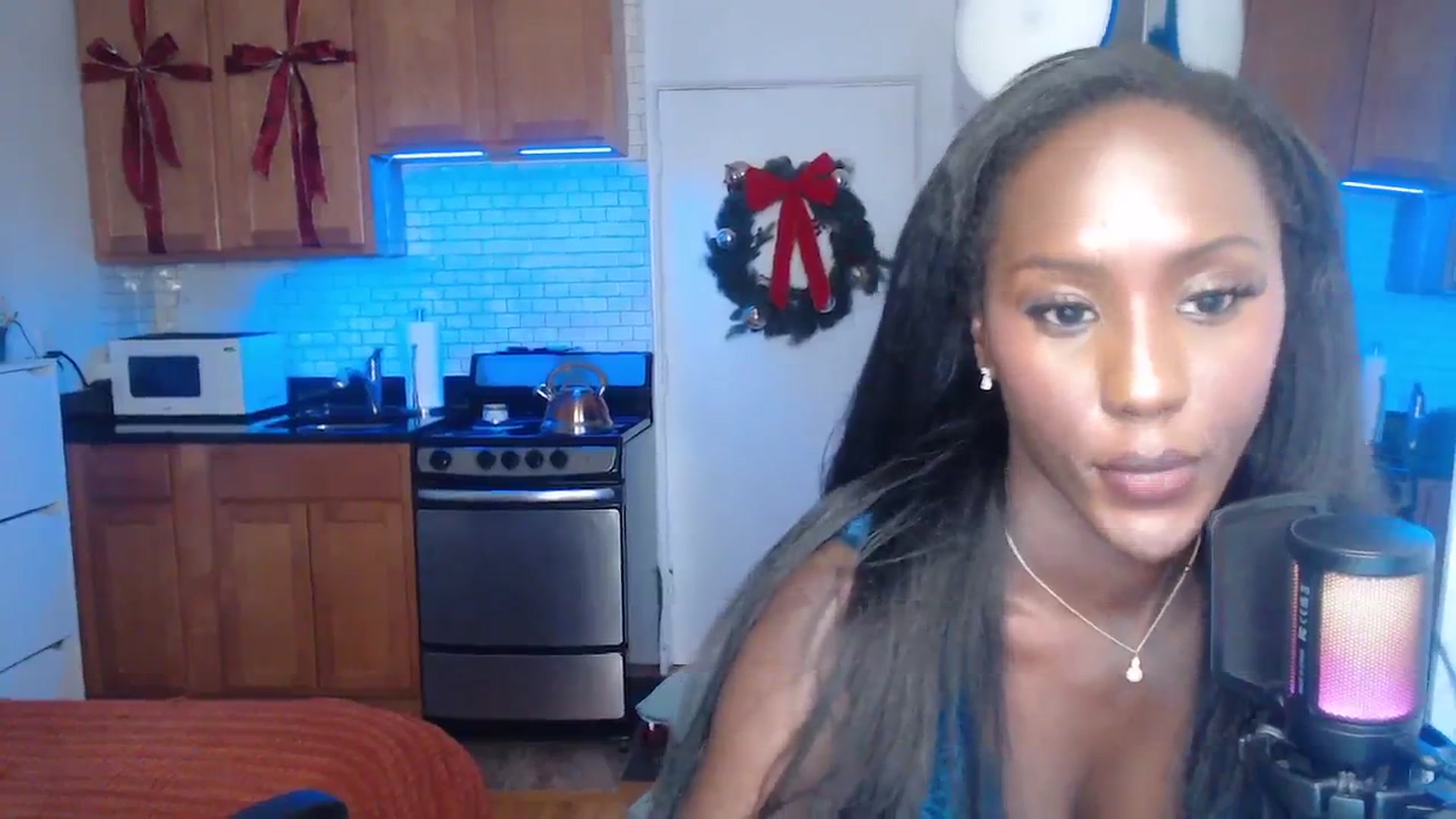 Gallery image thumbnail from xia_wrld's myfreecams stream on, 12/21/2025, 08:12 image 19 of 20