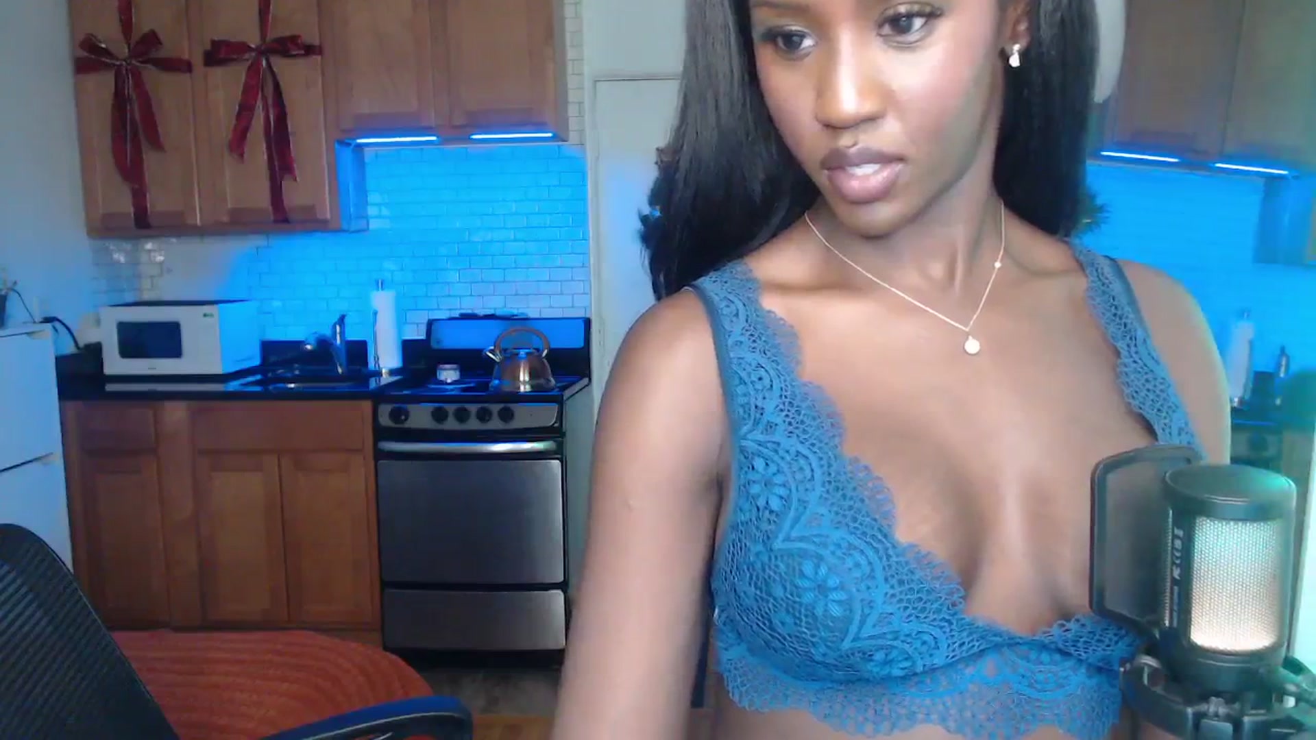 Gallery image thumbnail from xia_wrld's myfreecams stream on, 12/21/2025, 08:12 image 20 of 20