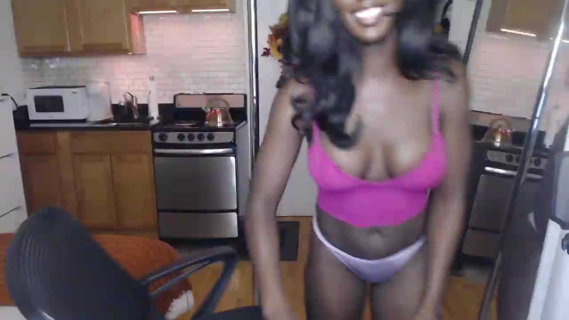 Gallery image thumbnail from xia_wrld's myfreecams stream on, 05/27/2026, 03:36 image 11 of 20