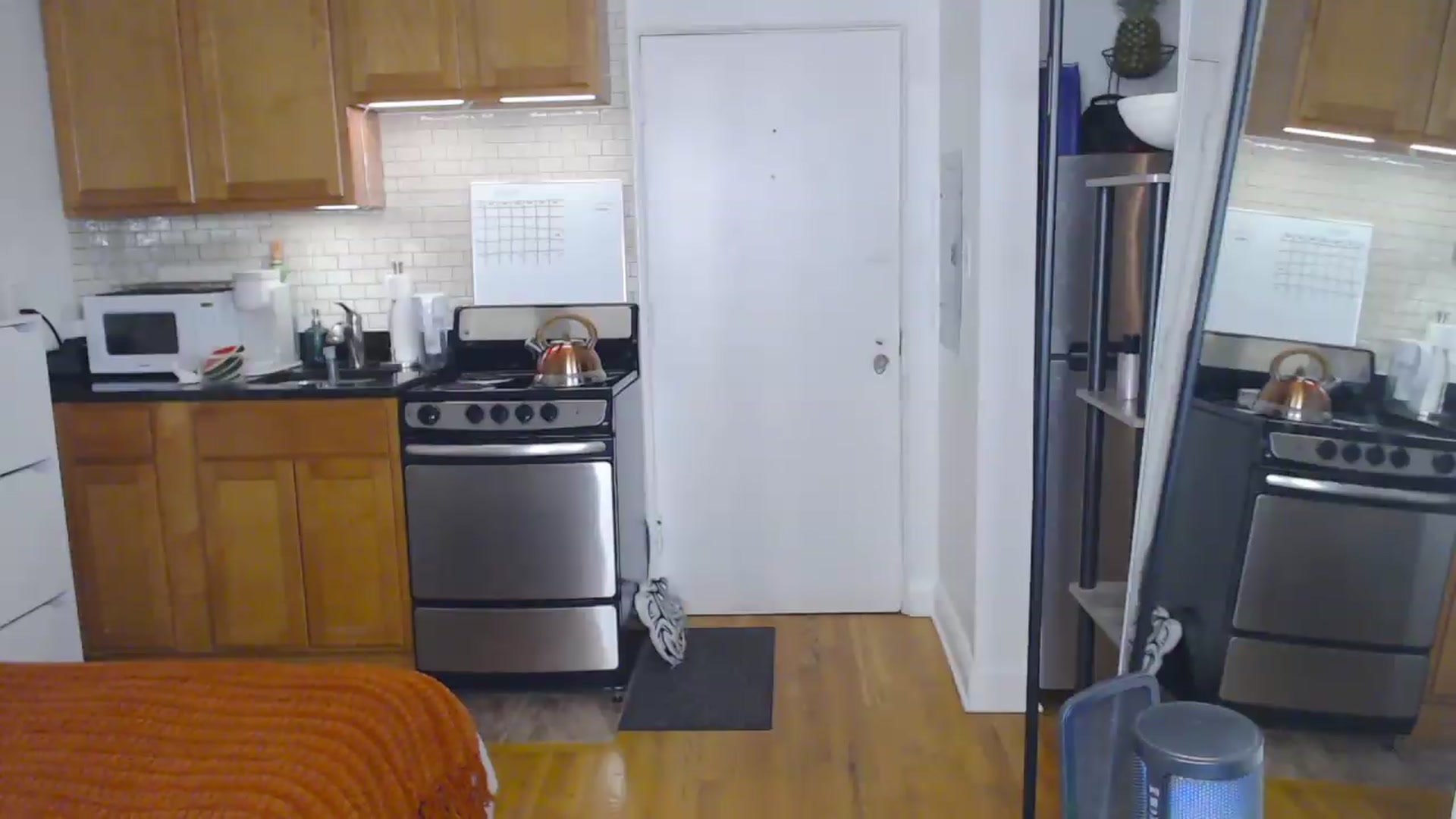 Gallery image thumbnail from xia_wrld's myfreecams stream on, 08/18/2026, 04:48 image 16 of 20