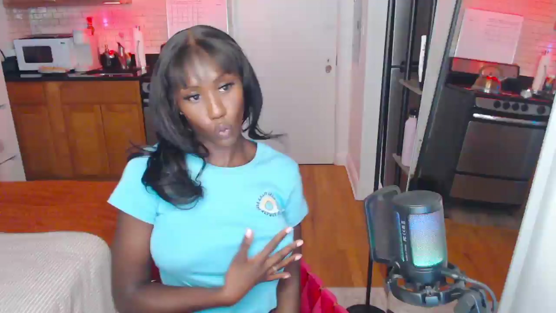 Gallery image thumbnail from xia_wrld's myfreecams stream on, 08/19/2026, 04:22 image 2 of 20