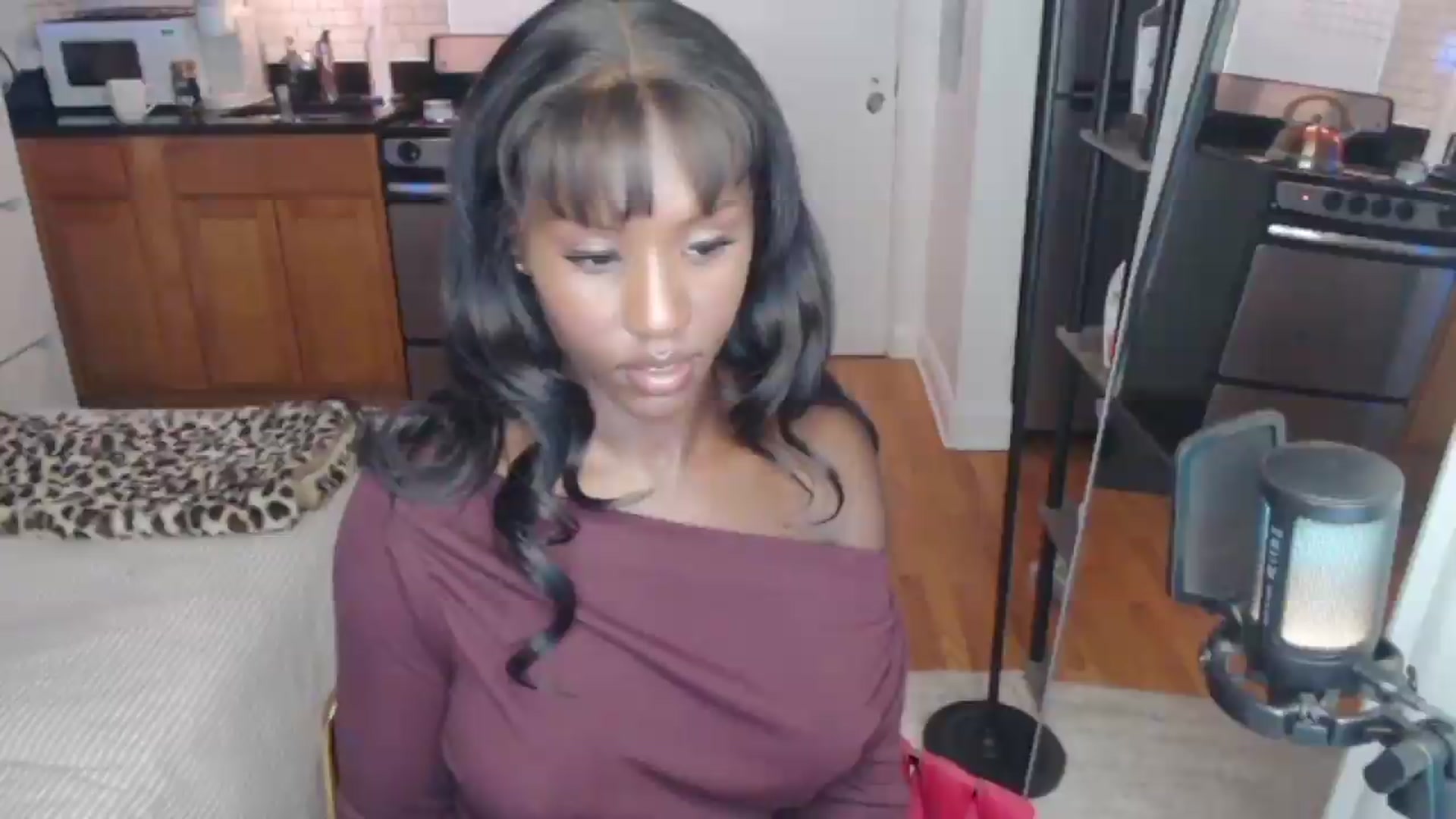 Gallery image thumbnail from xia_wrld's myfreecams stream on, 08/25/2026, 24:47 image 17 of 20