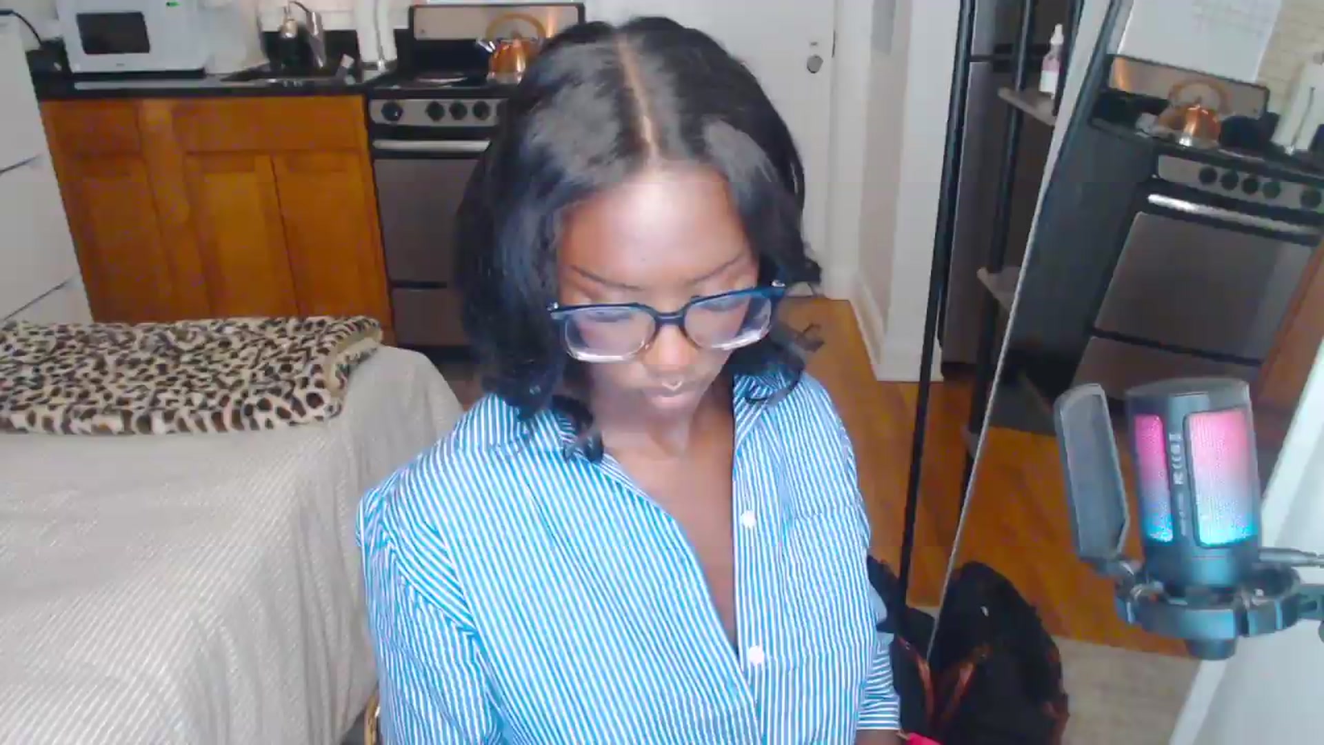 Gallery image thumbnail from xia_wrld's myfreecams stream on, 09/03/2026, 08:17 image 4 of 20