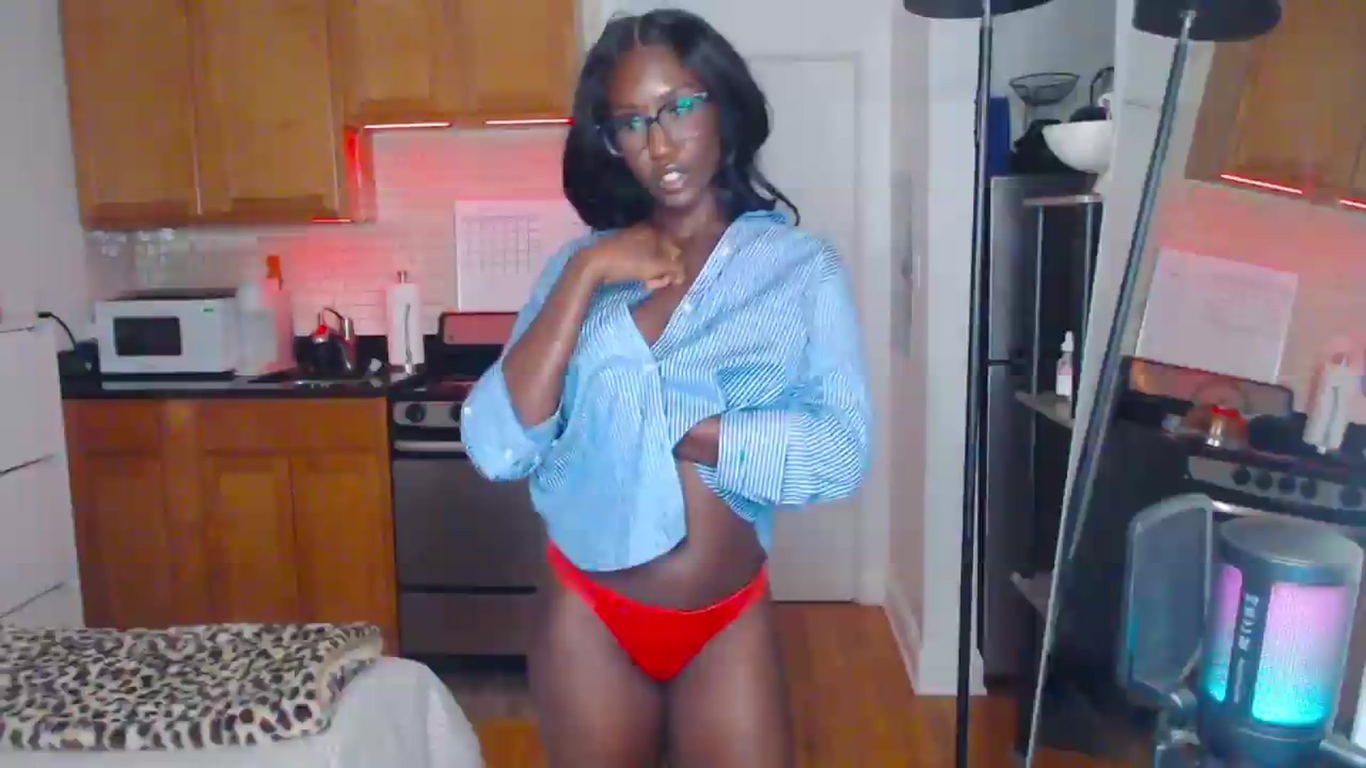 Gallery image thumbnail from xia_wrld's myfreecams stream on, 09/03/2026, 08:17 image 18 of 20