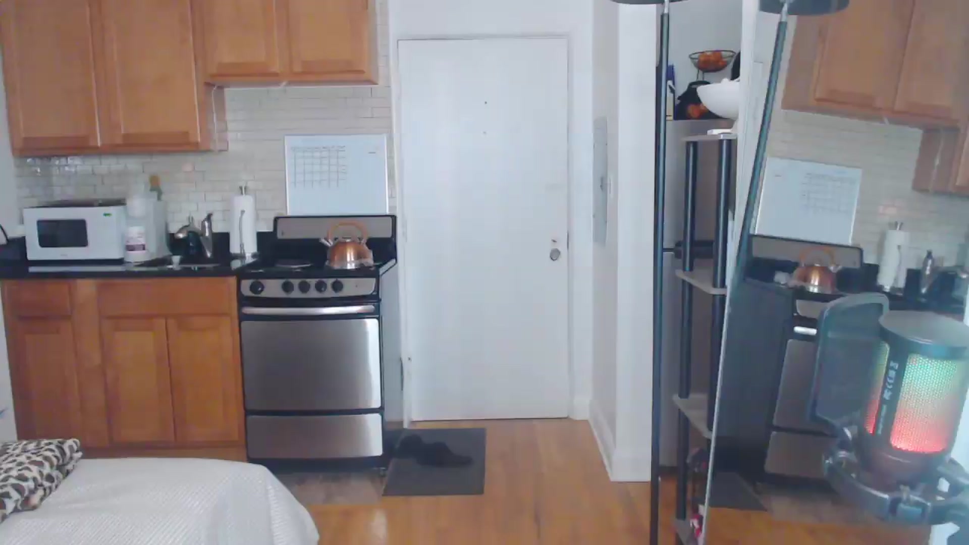 Gallery image thumbnail from xia_wrld's myfreecams stream on, 09/09/2026, 05:35 image 10 of 20
