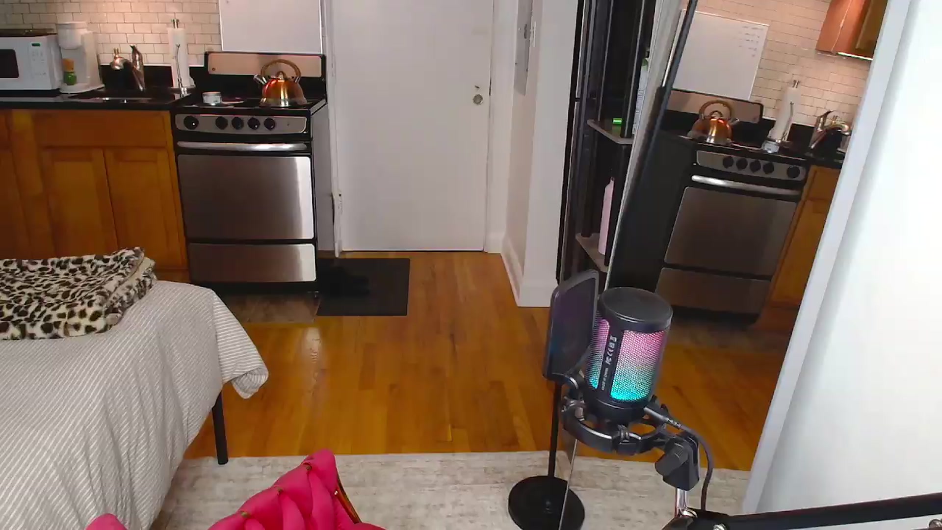 Gallery image thumbnail from xia_wrld's myfreecams stream on, 09/12/2026, 05:26 image 10 of 20