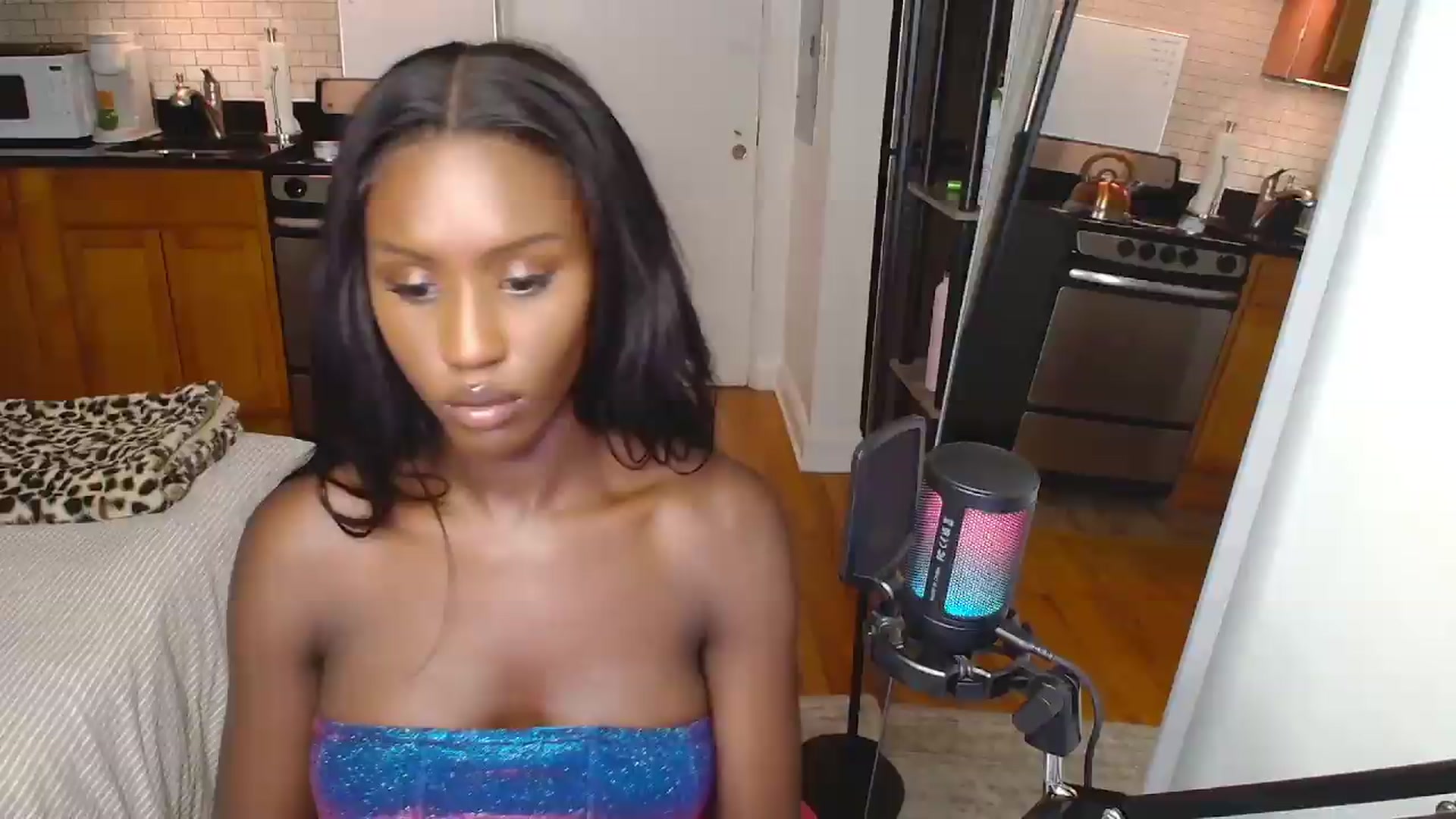 Gallery image thumbnail from xia_wrld's myfreecams stream on, 09/12/2026, 05:26 image 12 of 20