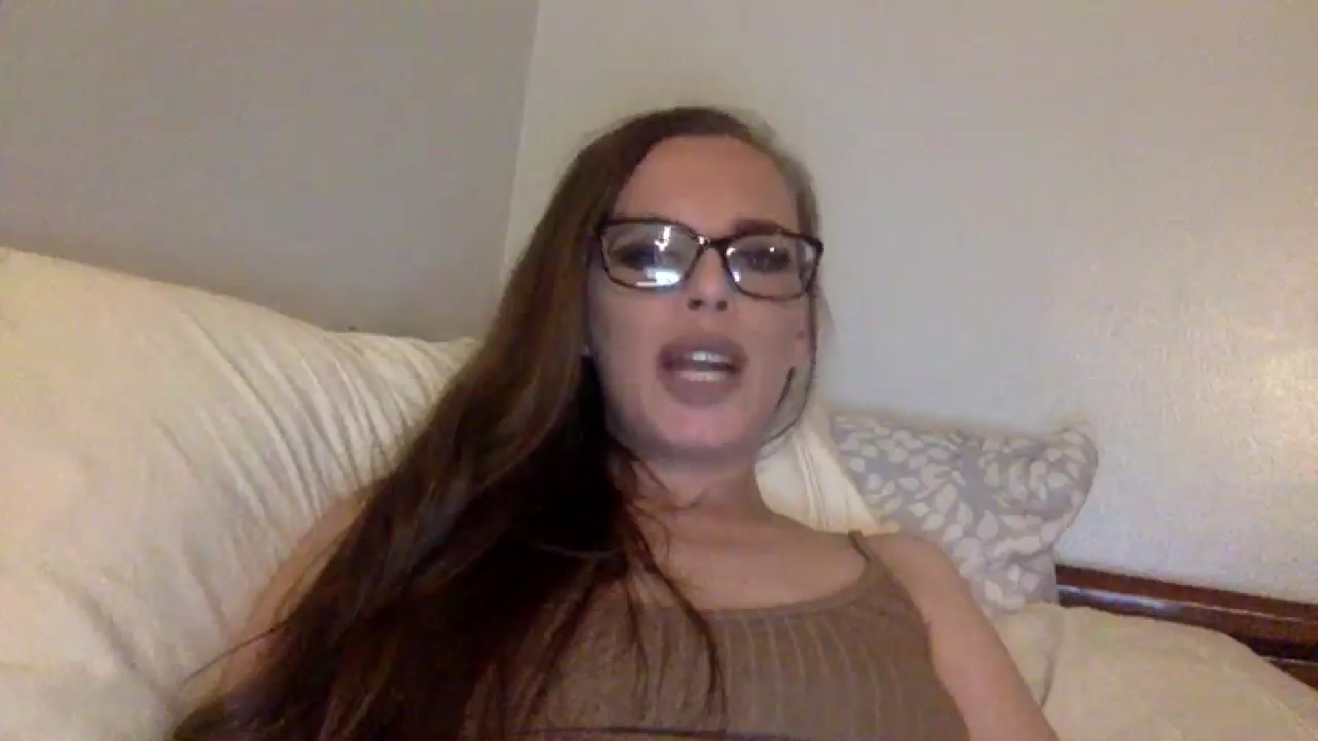 Gallery image thumbnail from xoJillJanson's myfreecams stream on, 04/05/2025, 08:32 image 11 of 20