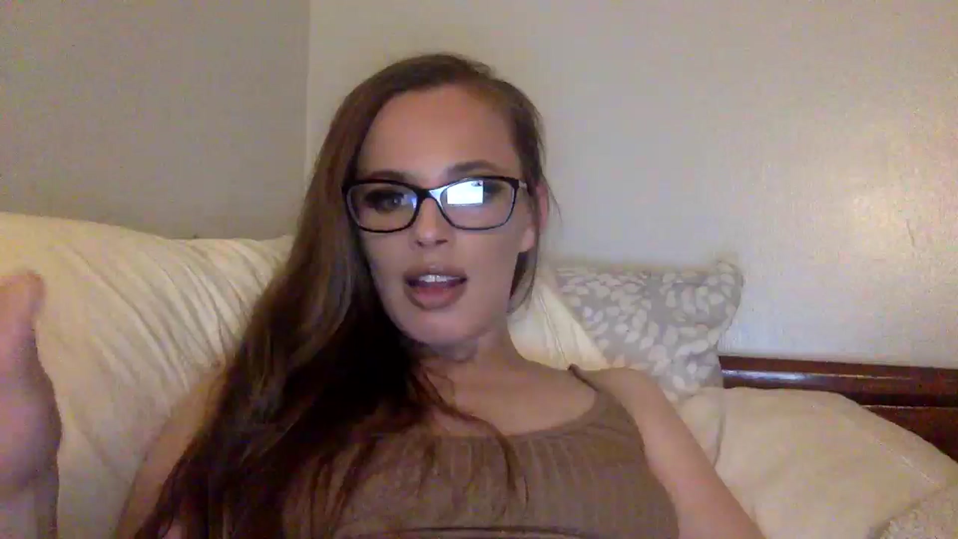 Gallery image thumbnail from xoJillJanson's myfreecams stream on, 04/05/2025, 08:32 image 13 of 20