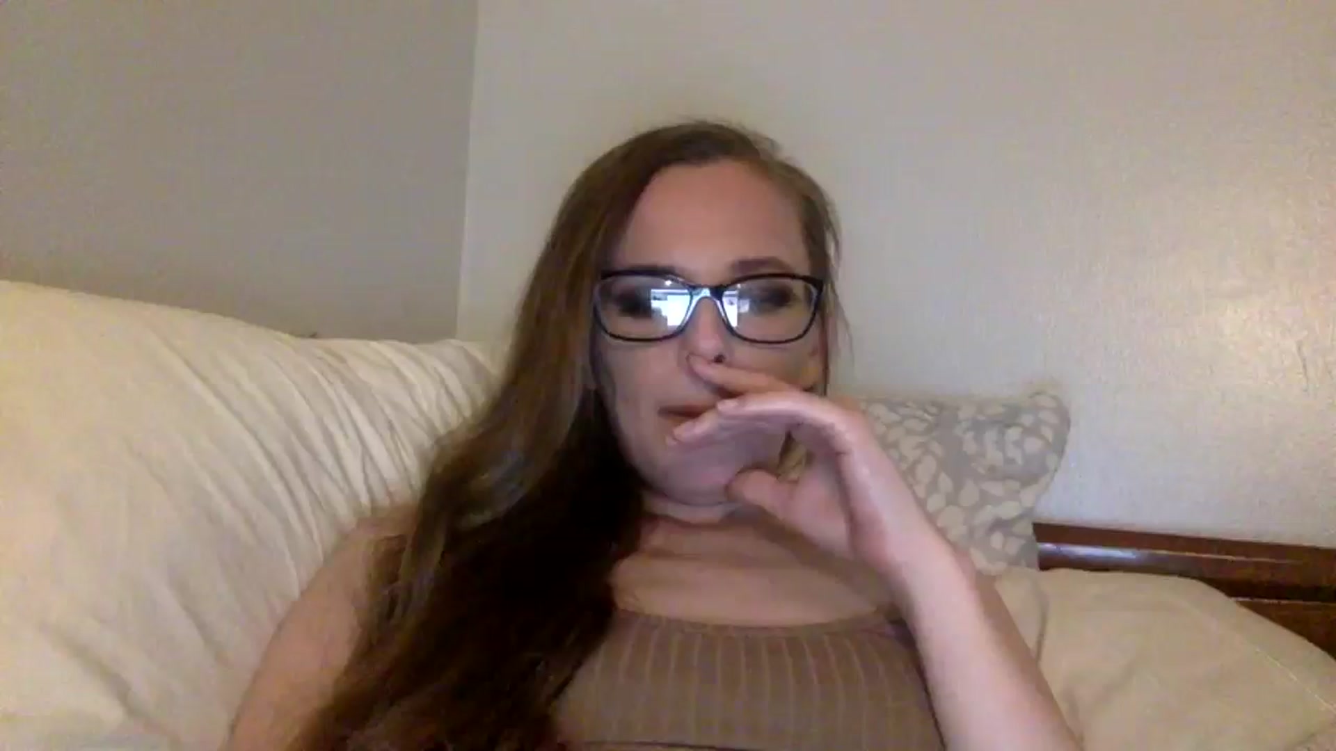 Gallery image thumbnail from xoJillJanson's myfreecams stream on, 04/05/2025, 08:32 image 14 of 20