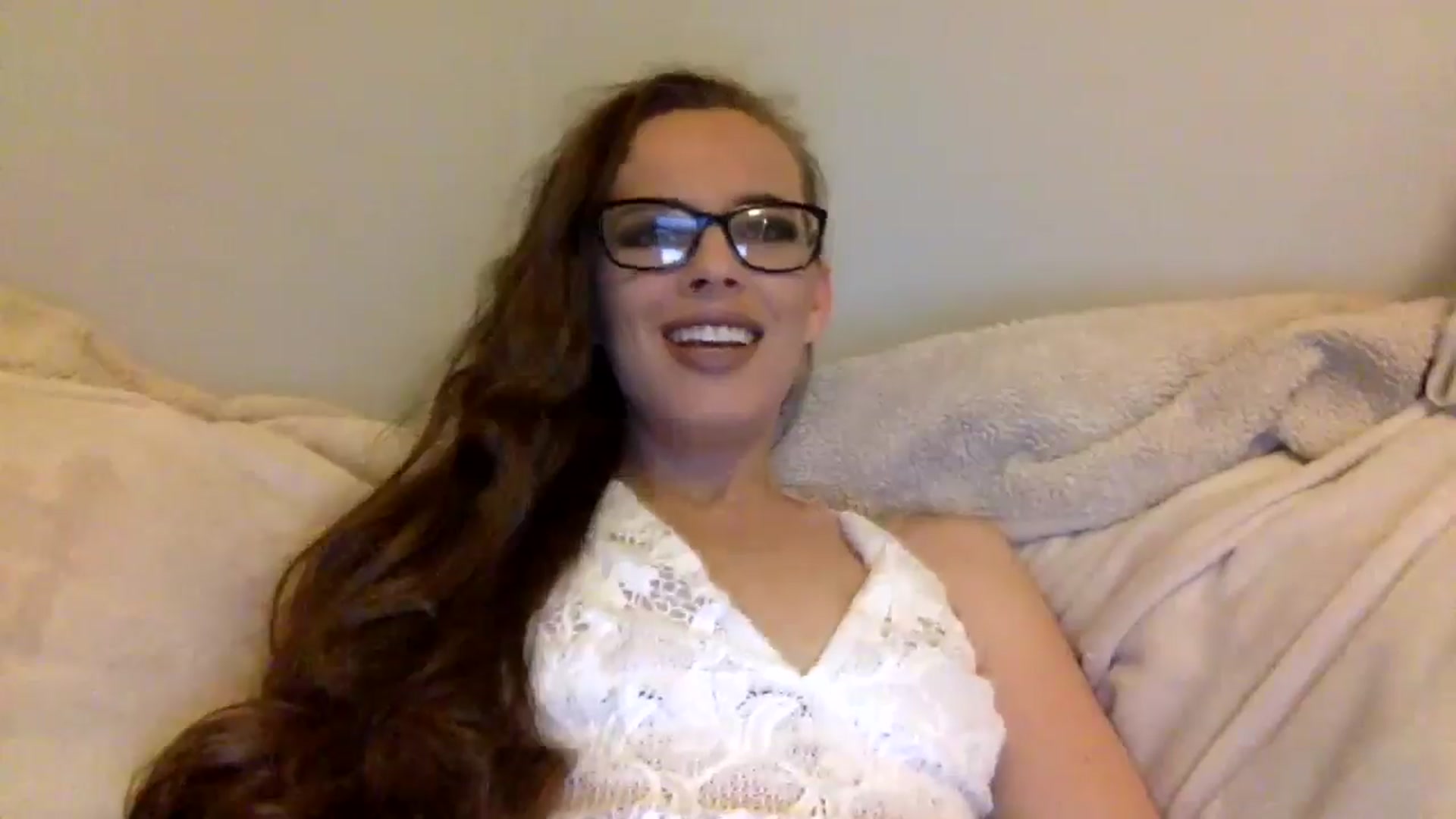 Gallery image thumbnail from xoJillJanson's myfreecams stream on, 04/22/2025, 03:54 image 18 of 20